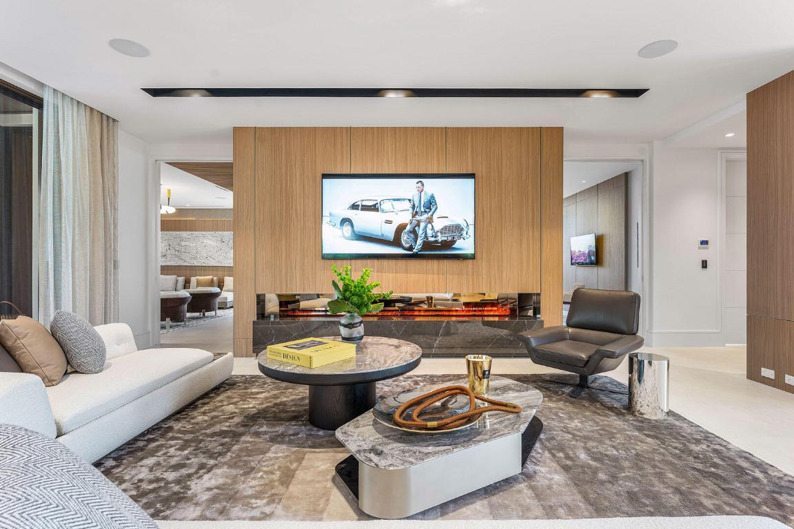 2172 W Maya Palm Drive