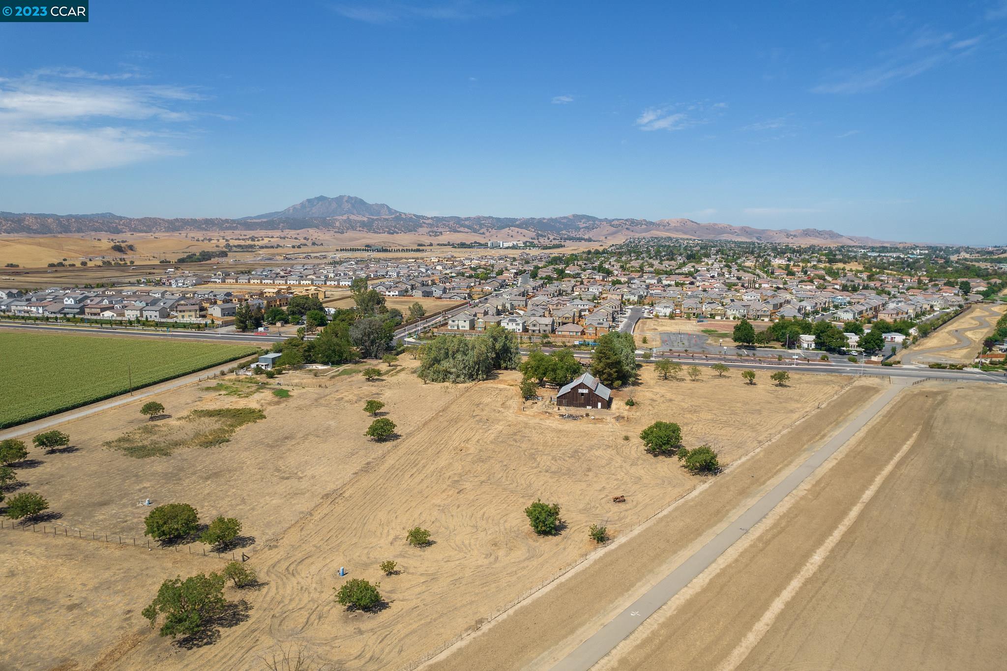 5225 Heidorn Ranch Rd