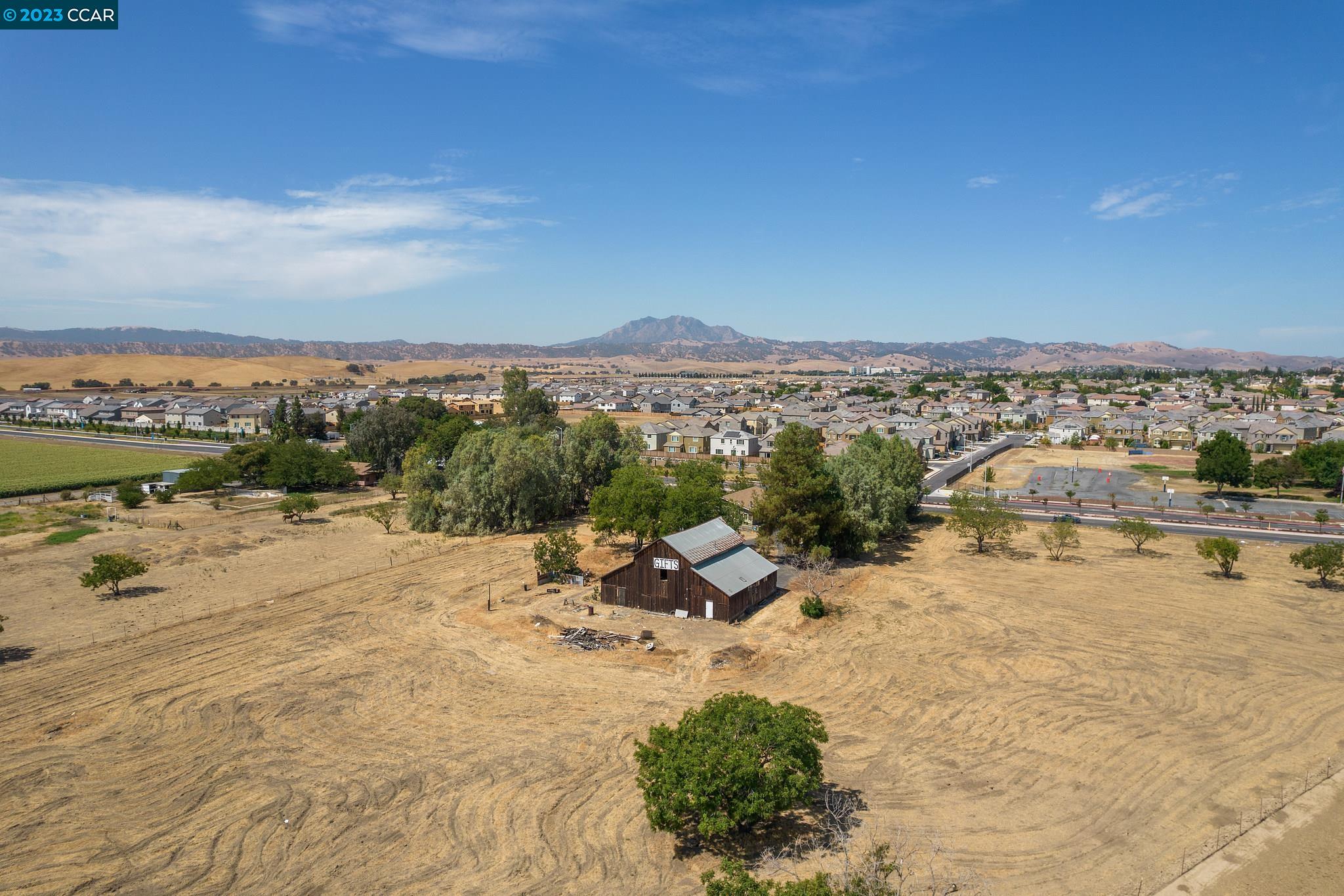 5225 Heidorn Ranch Rd