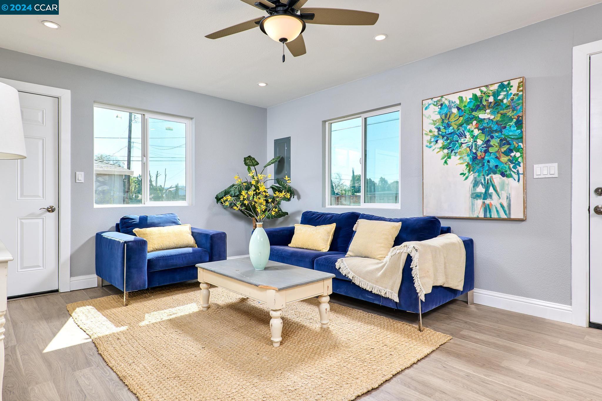 160 Sunrise Dr