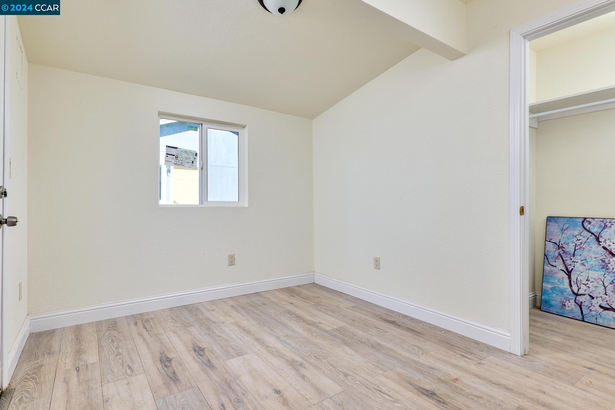 160 Sunrise Dr