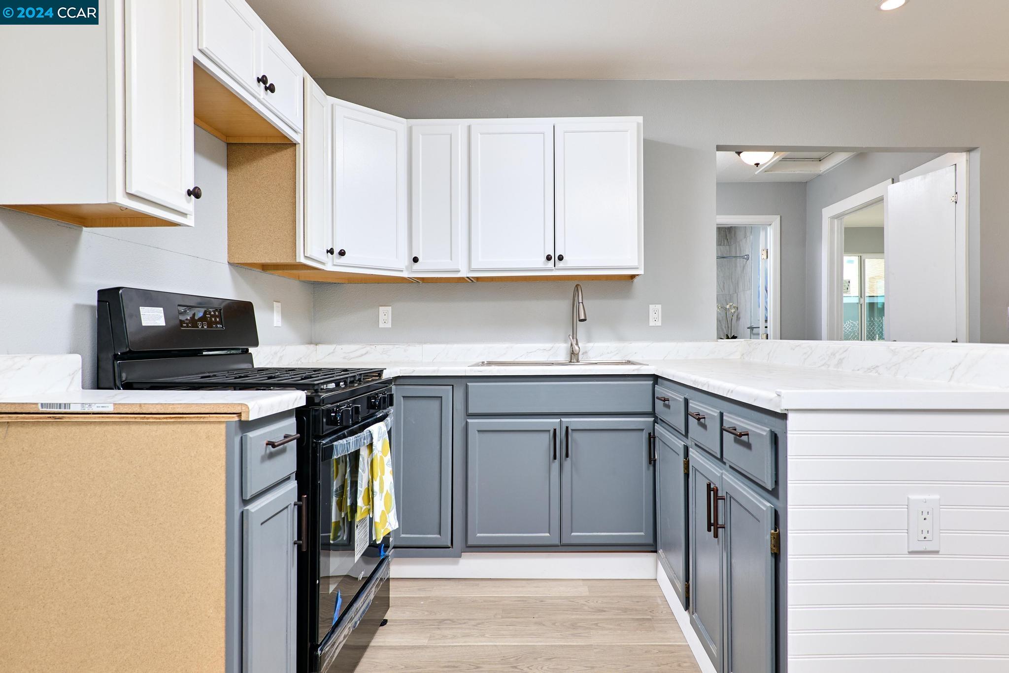 160 Sunrise Dr