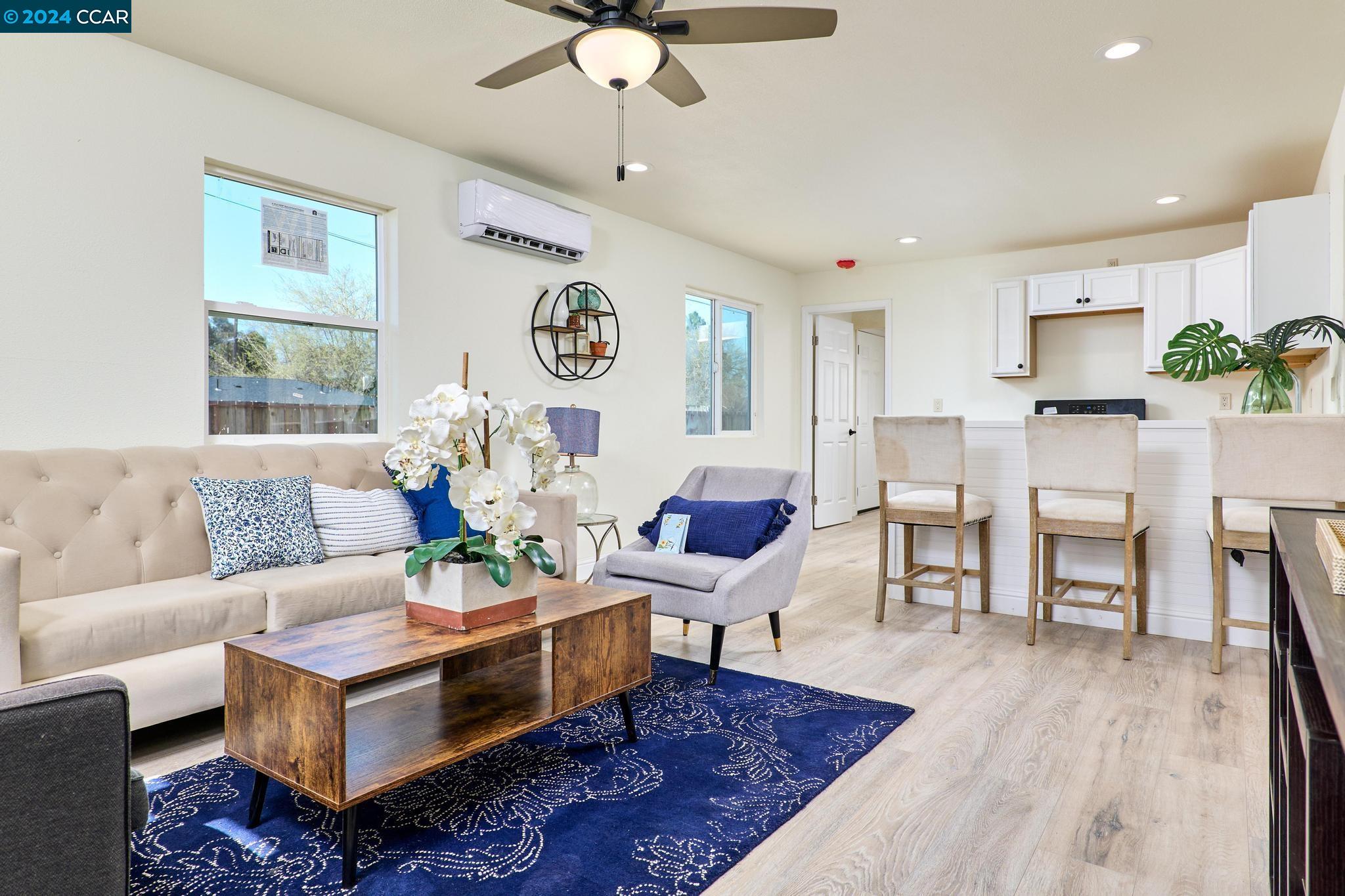 160 Sunrise Dr