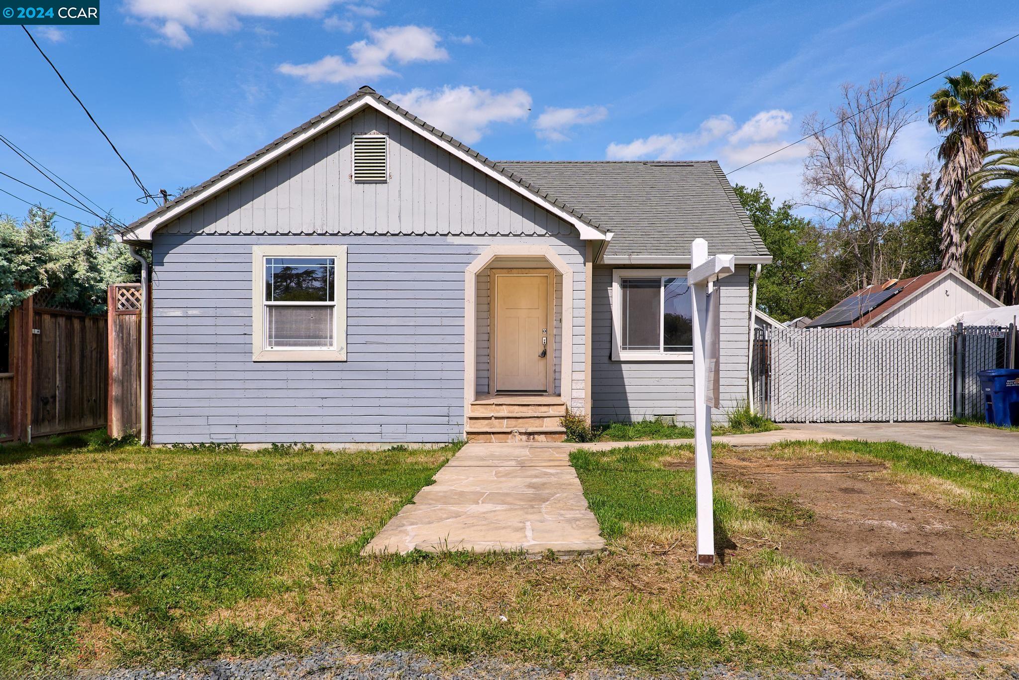 3631 Walnut Ave