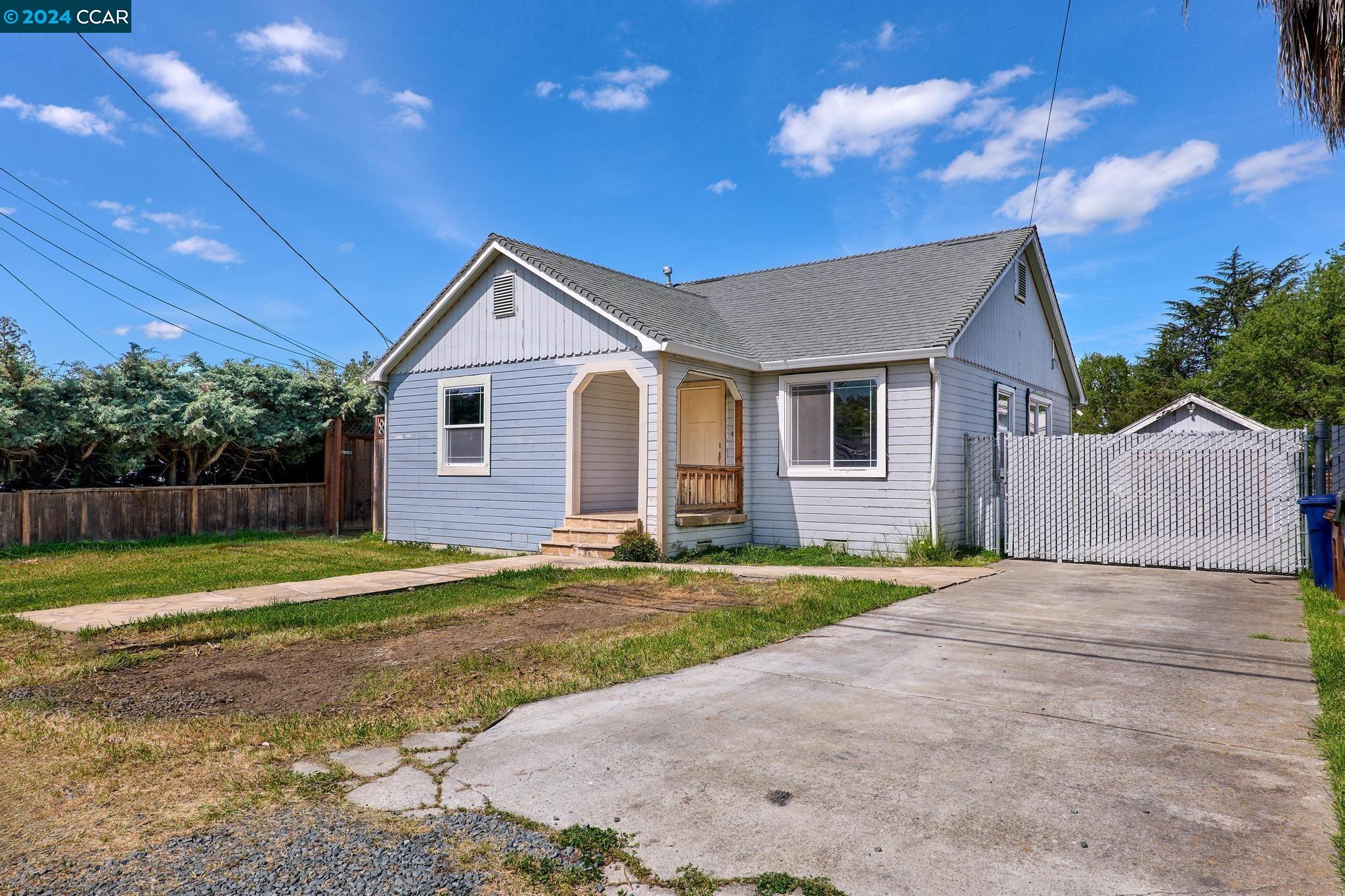 3631 Walnut Ave