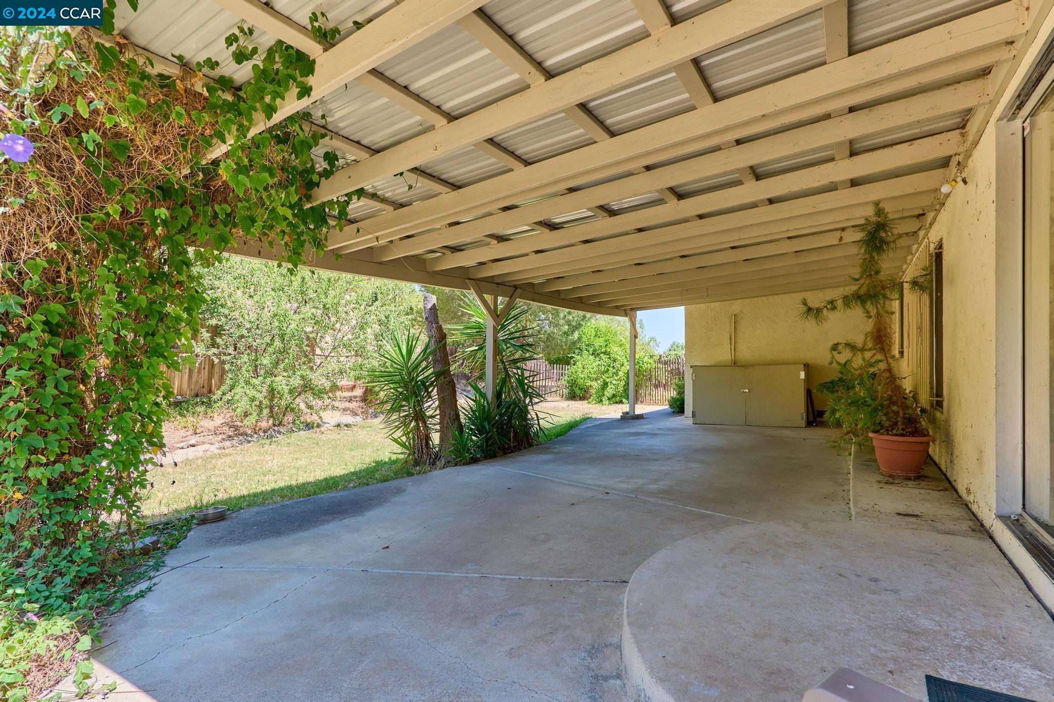 4110 Crestview Dr