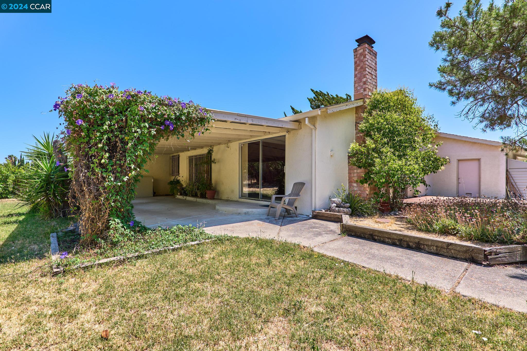 4110 Crestview Dr