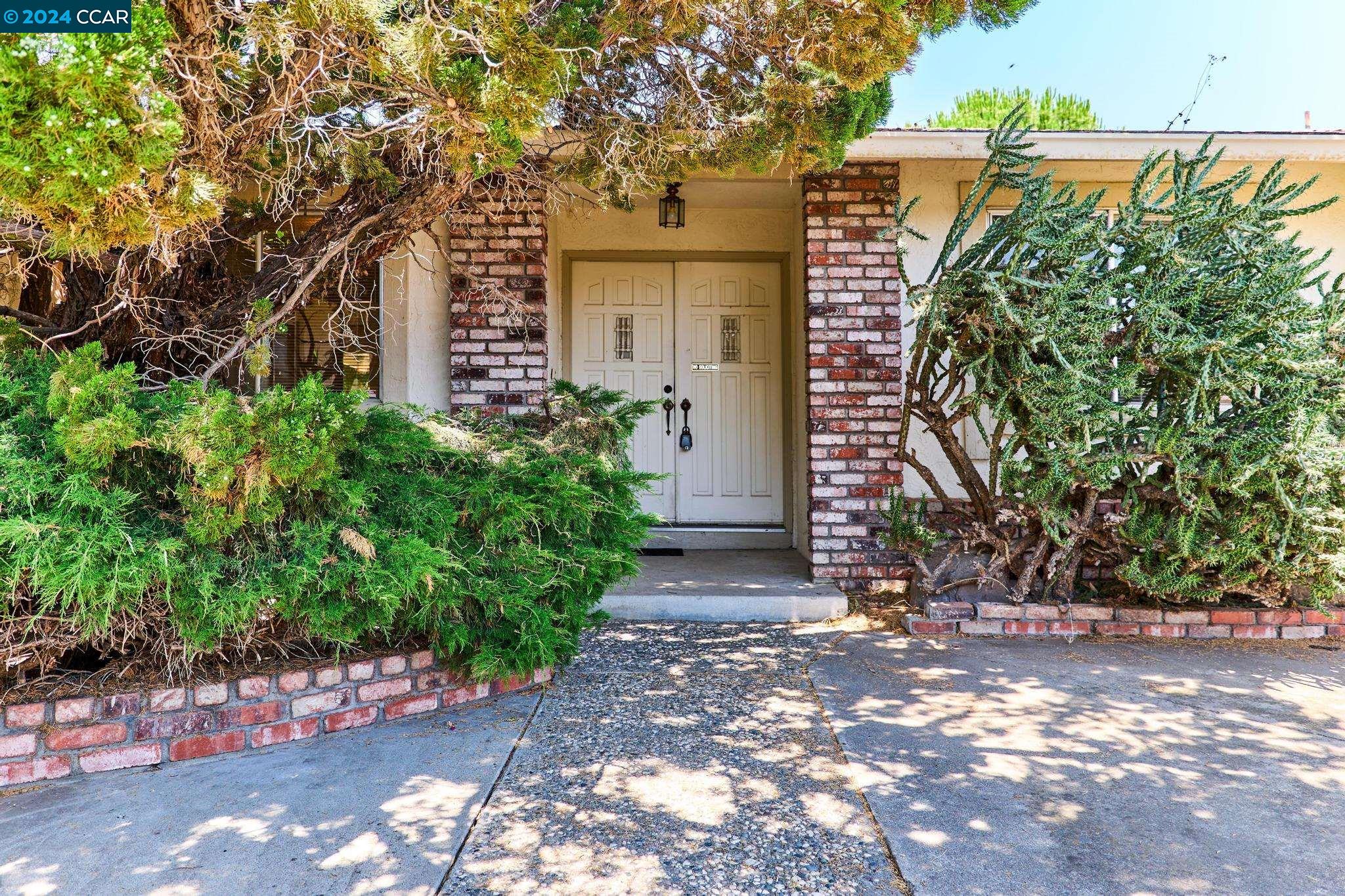 4110 Crestview Dr