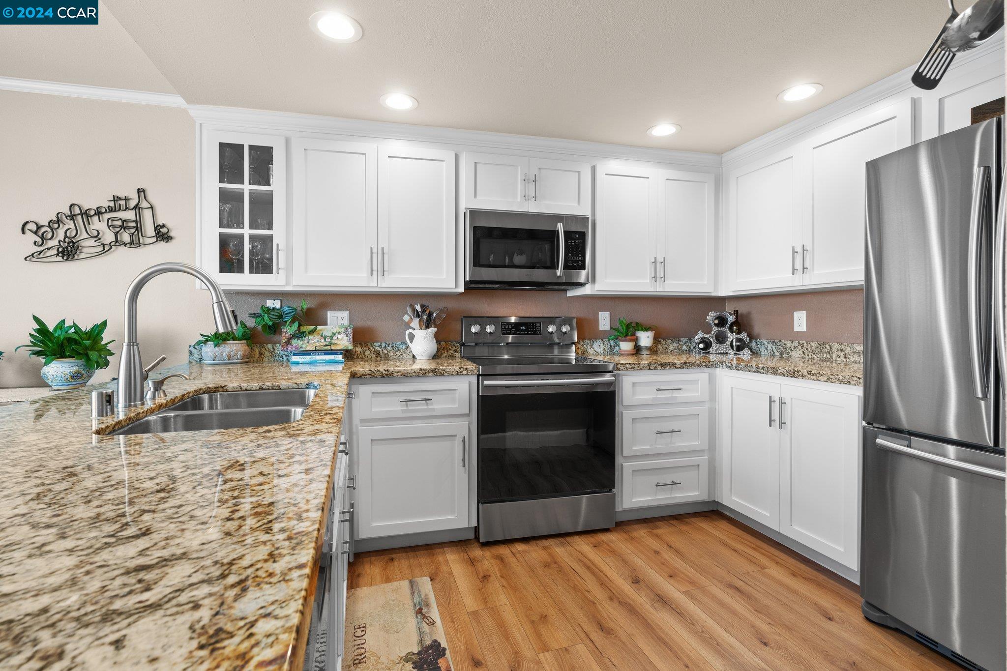 3545 Tabora Dr