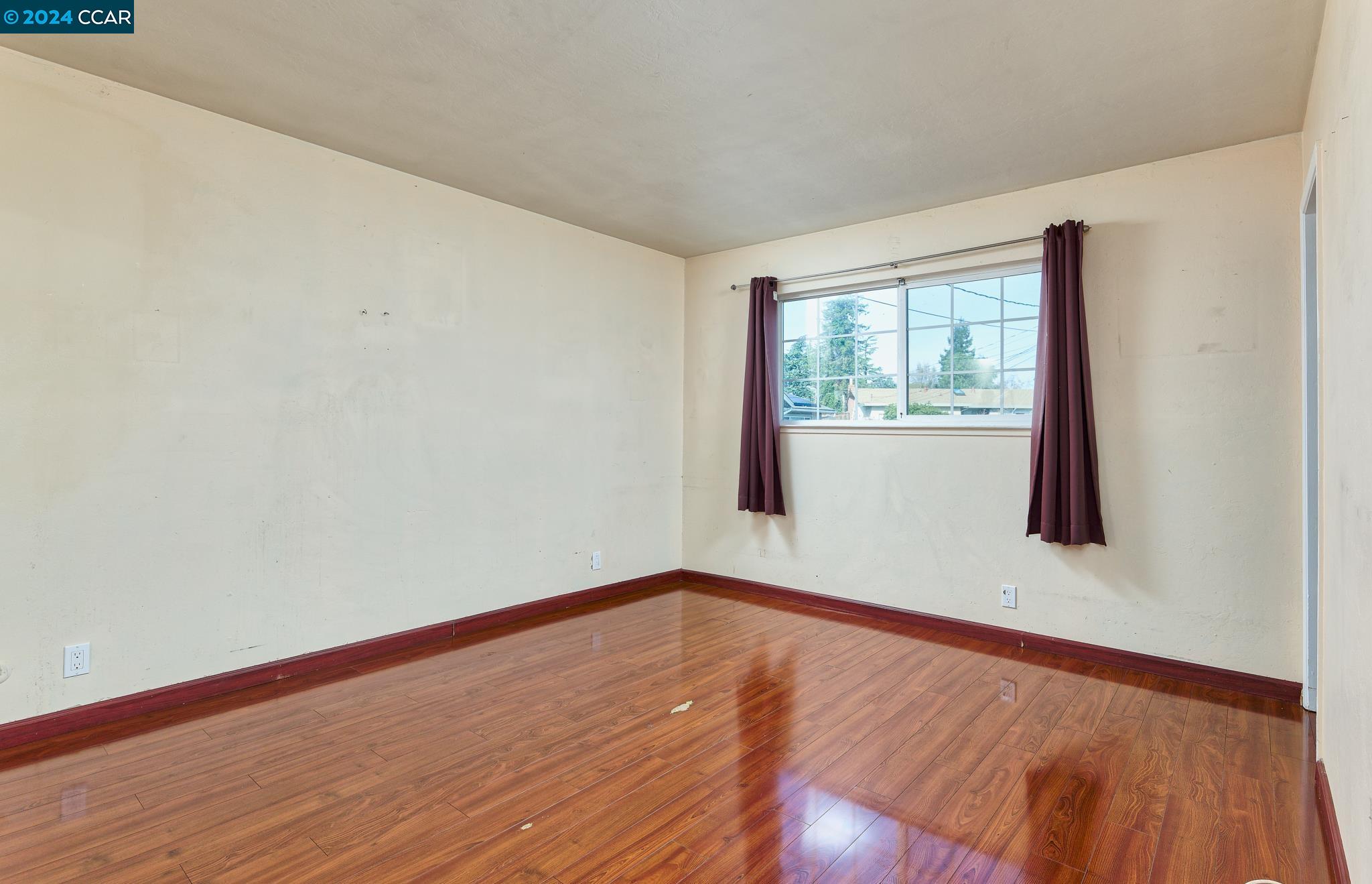 5182 La Corte Bonita