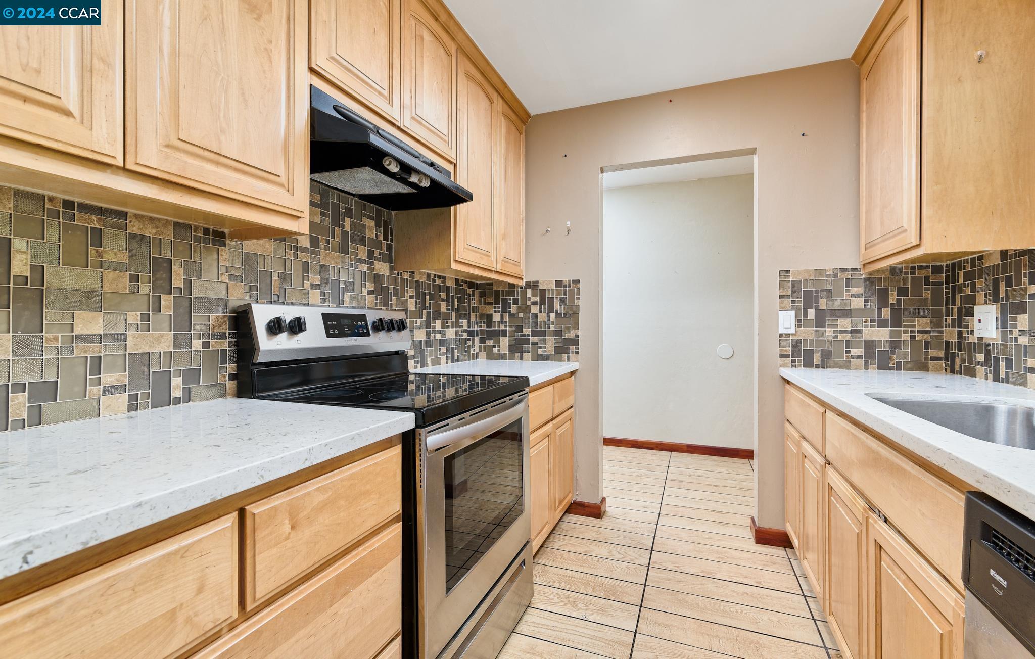 5182 La Corte Bonita