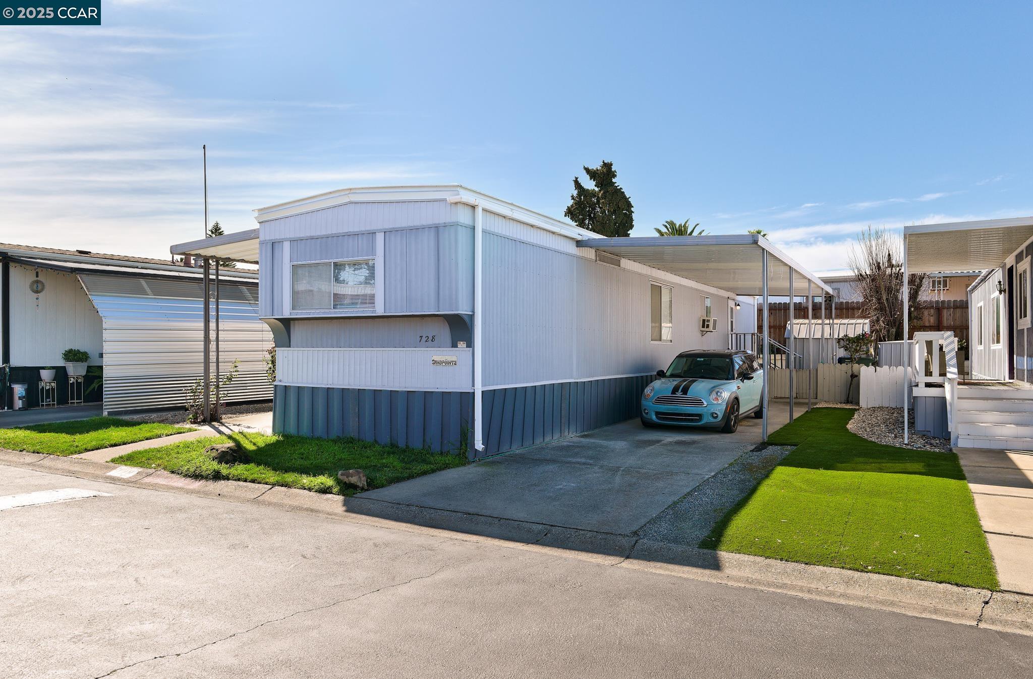 728 Treasure Dr.