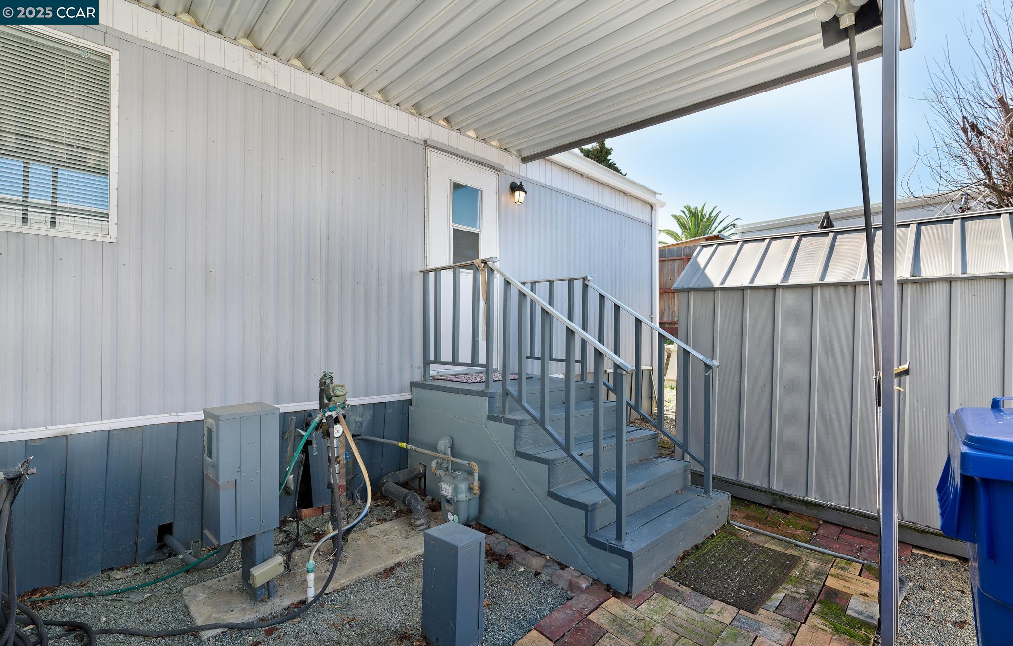 728 Treasure Dr.