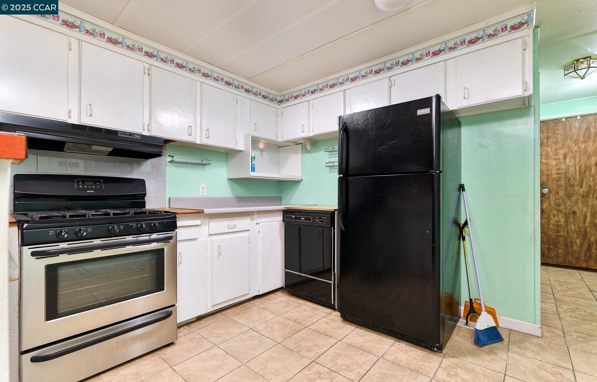 728 Treasure Dr.