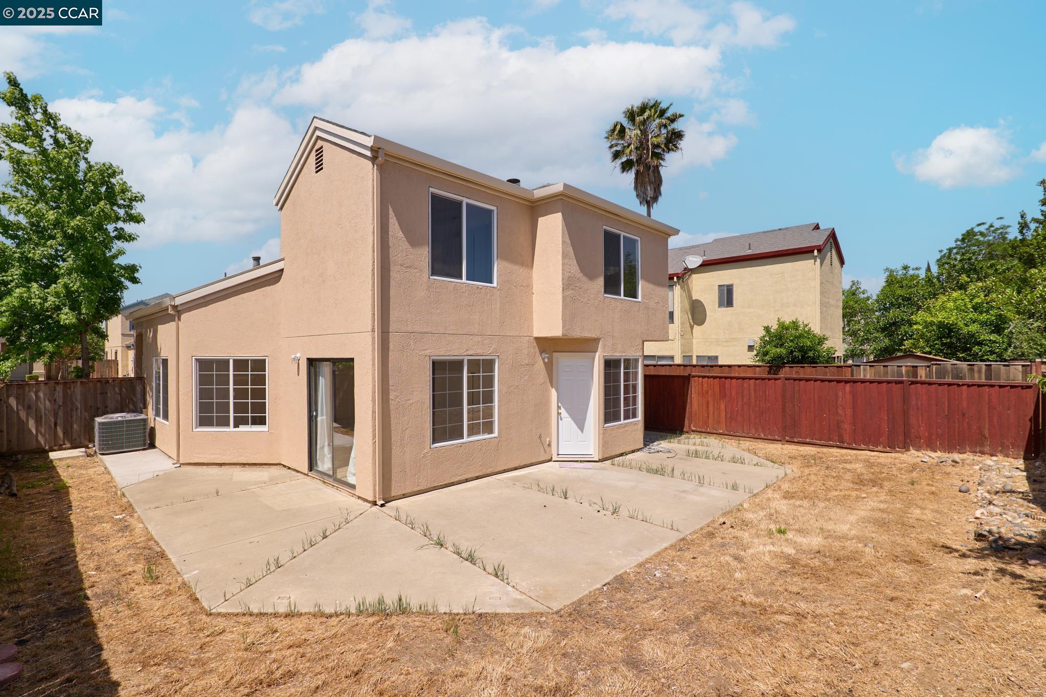 2119 Meadowlark Ln