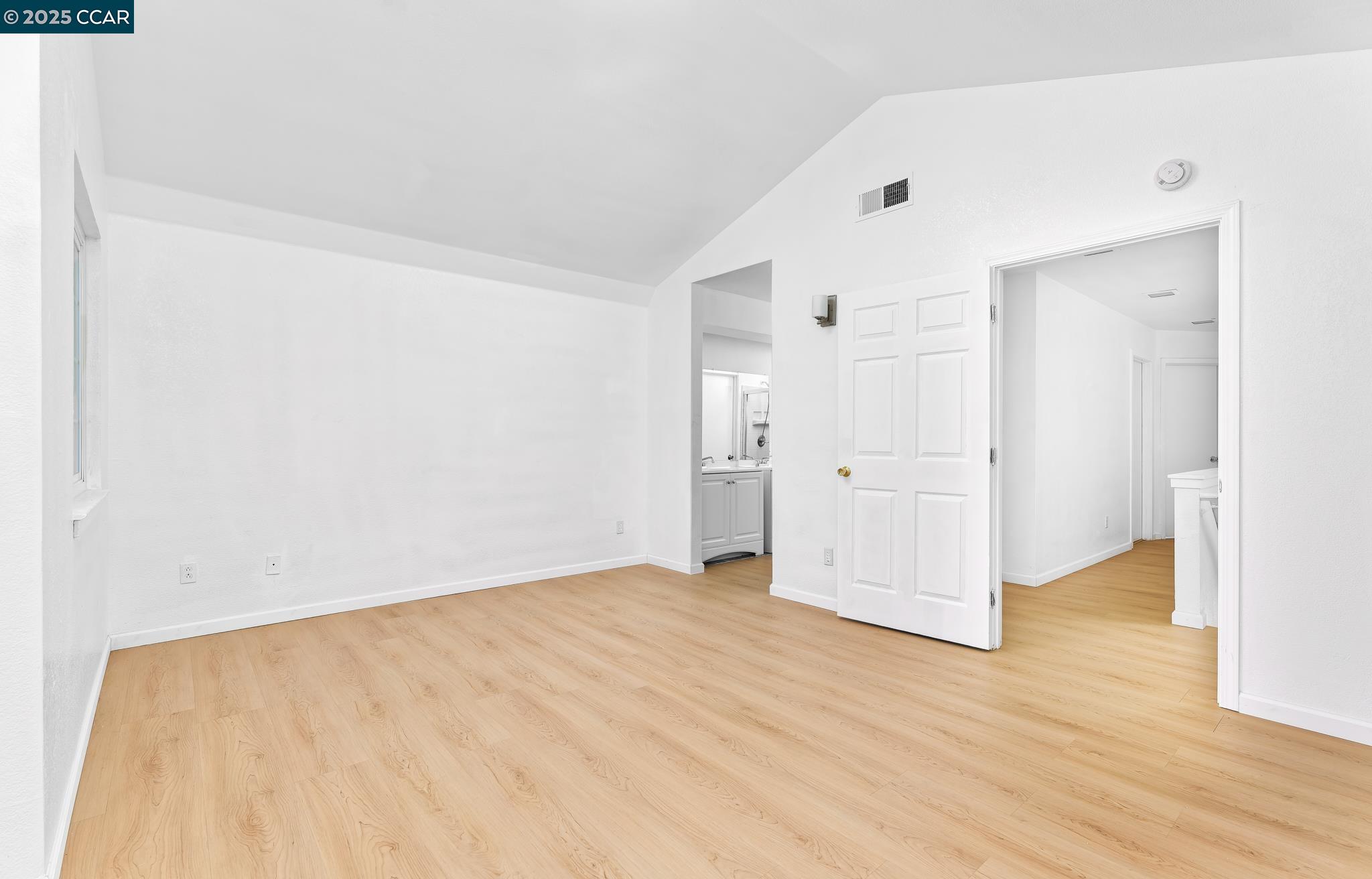 2119 Meadowlark Ln