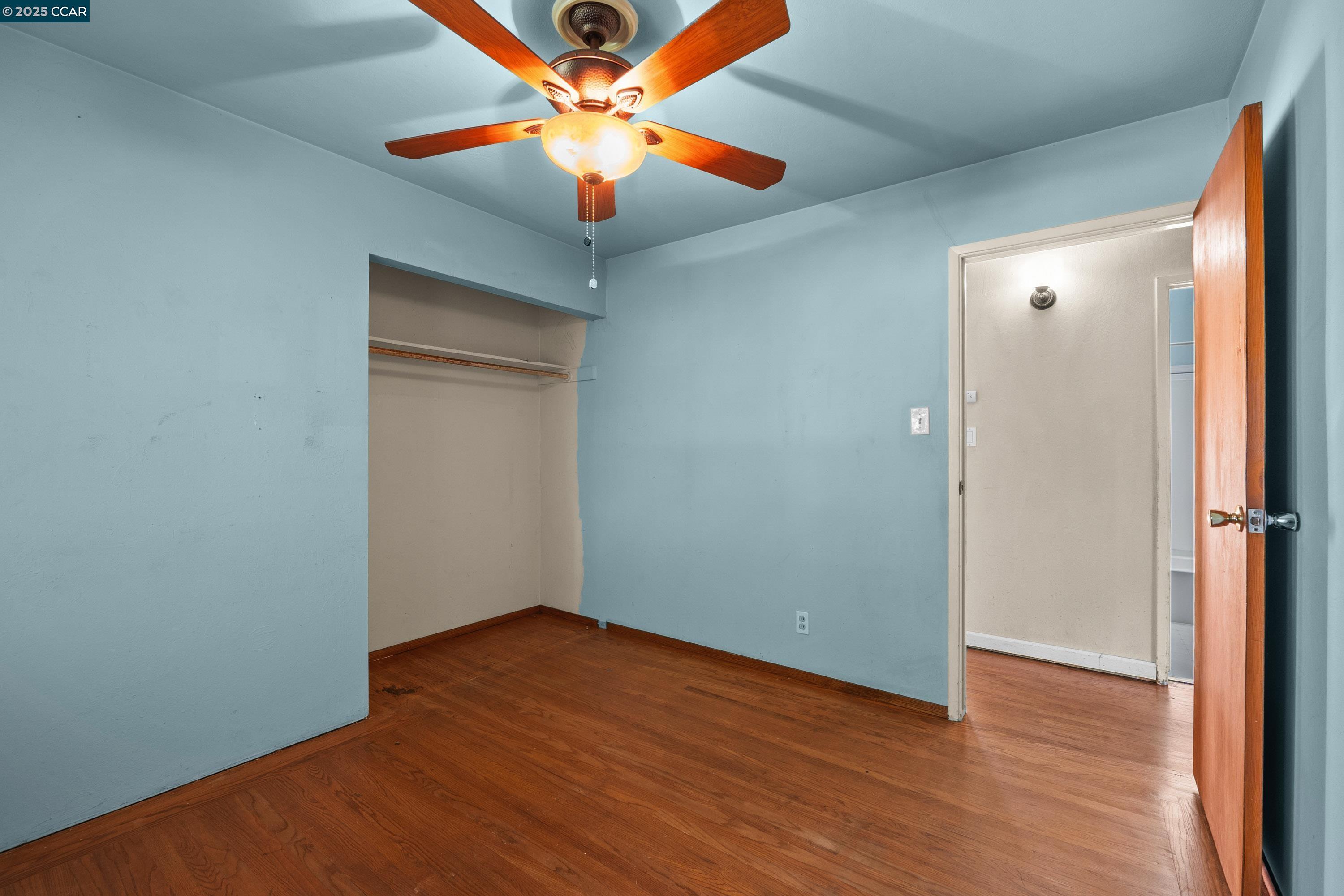 889 Santa Cruz Dr
