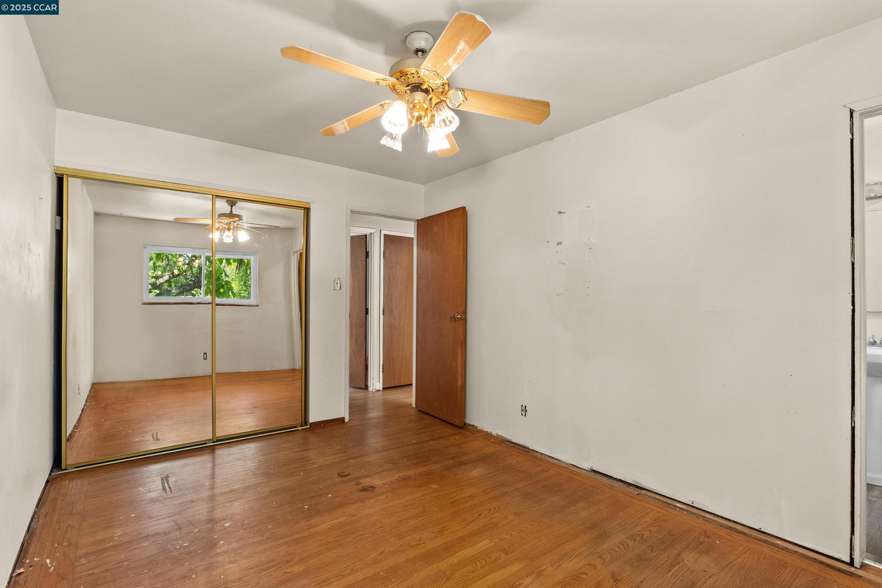 889 Santa Cruz Dr