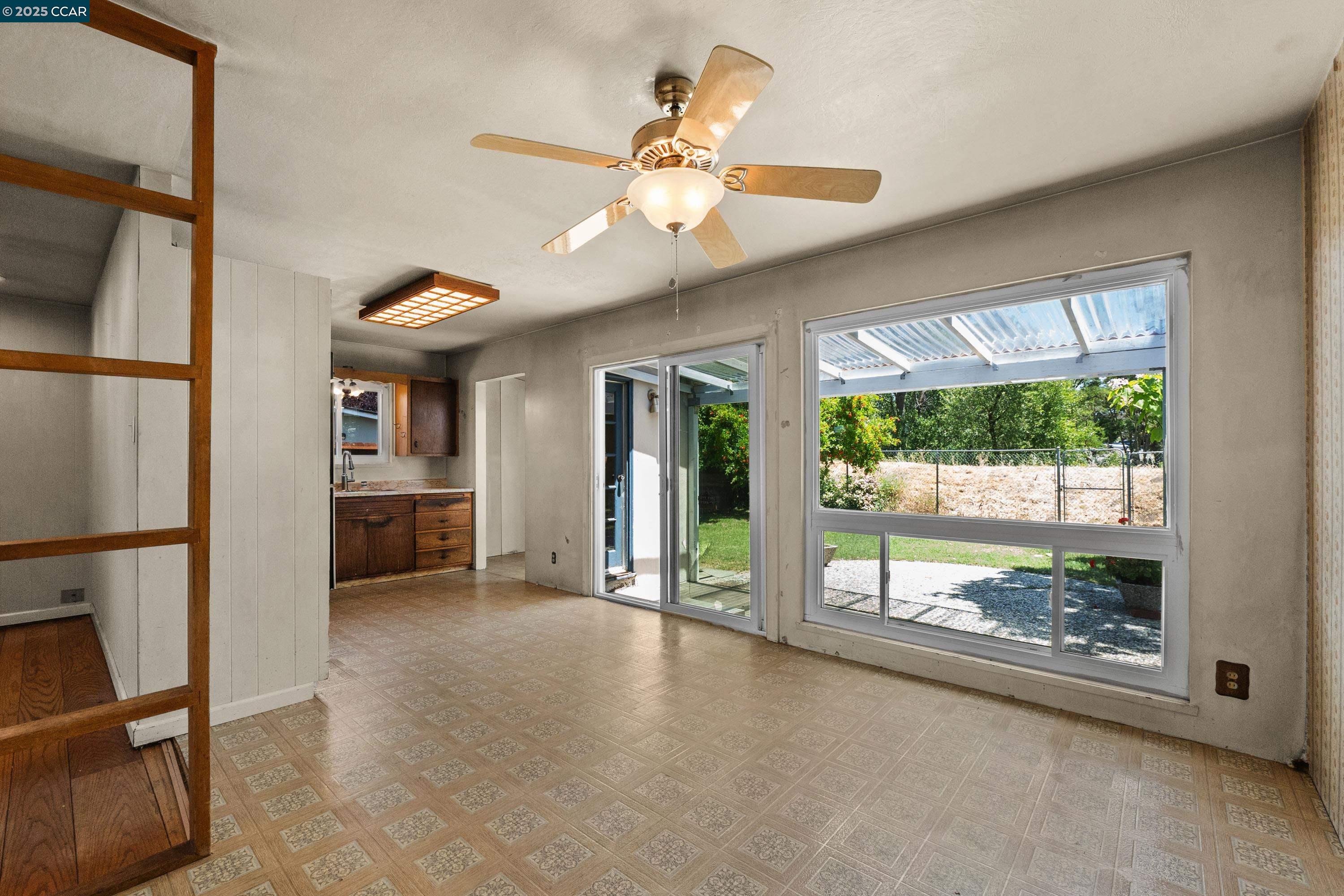889 Santa Cruz Dr