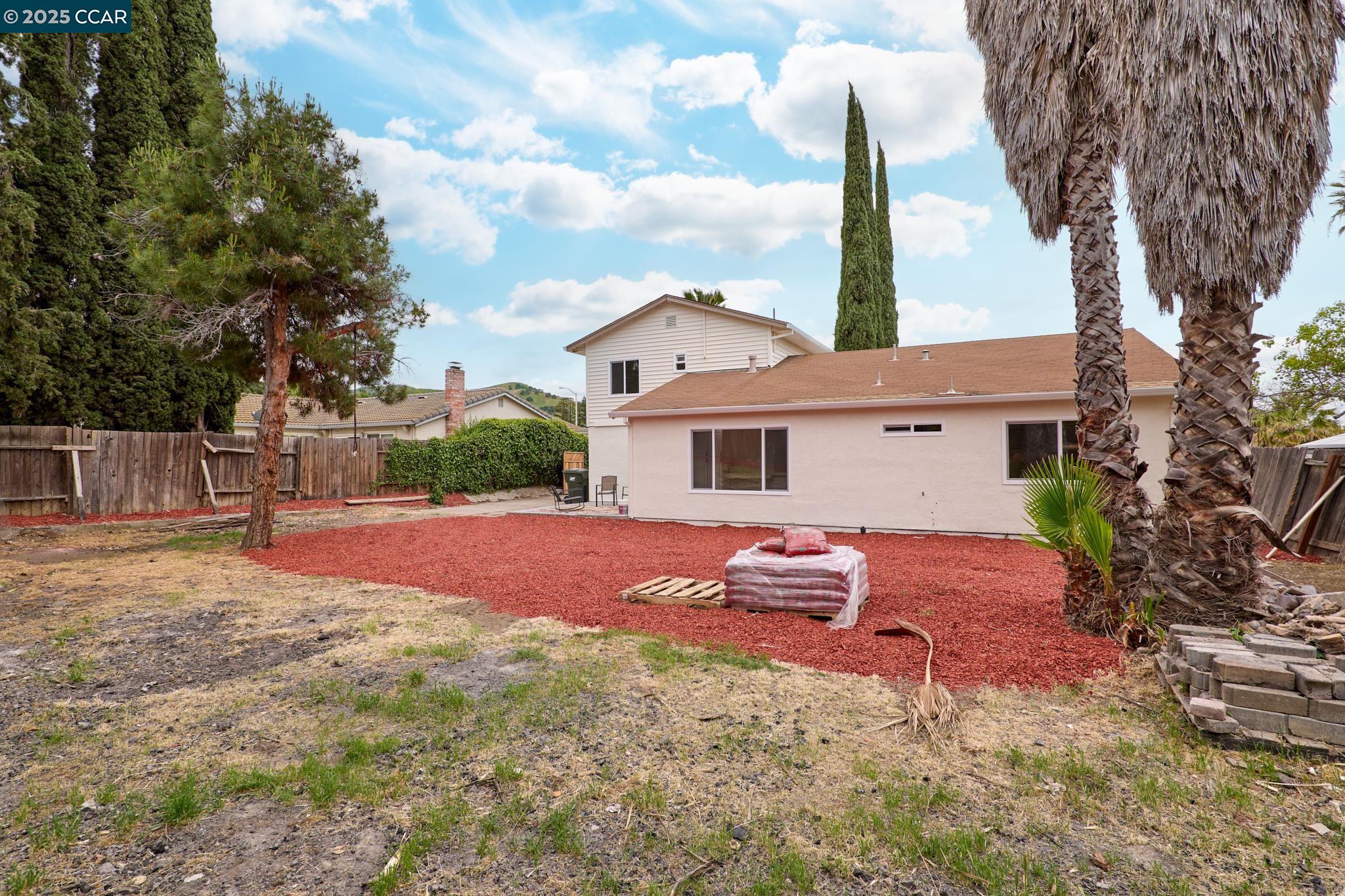 2248 Hamlin Dr