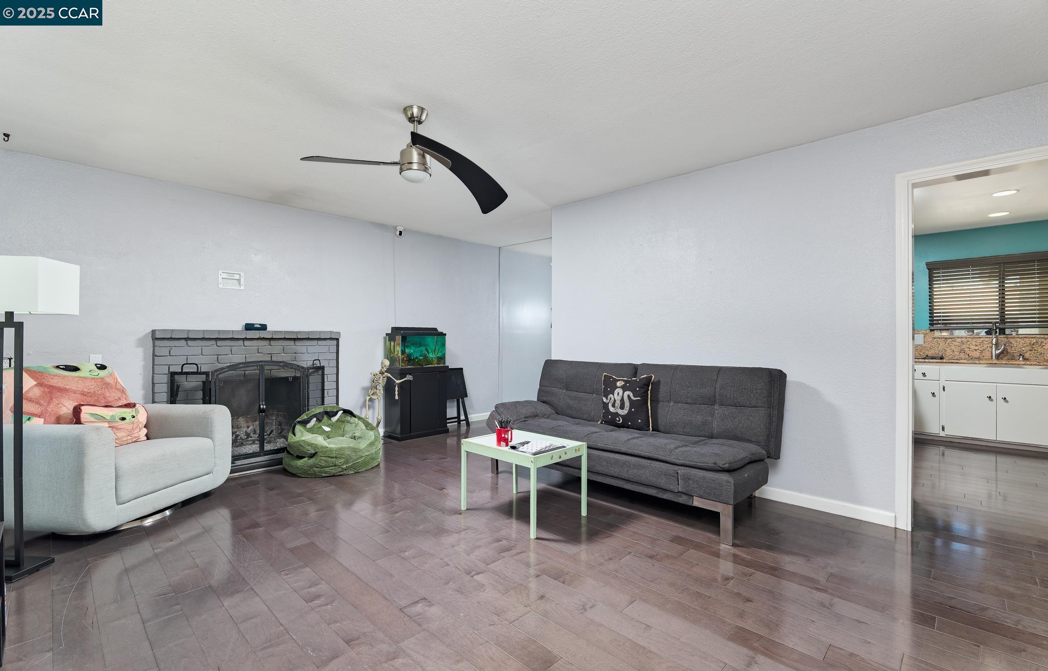 3586 Hillsborough Dr