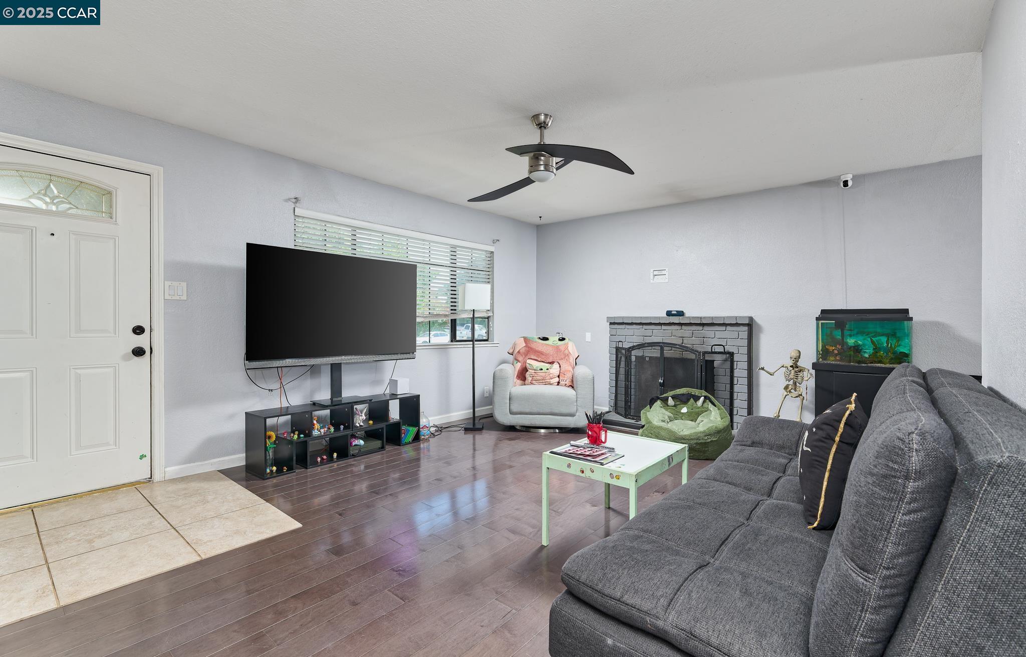 3586 Hillsborough Dr