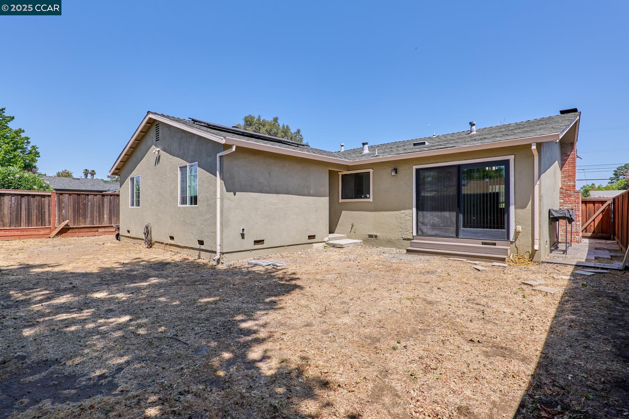 3586 Hillsborough Dr