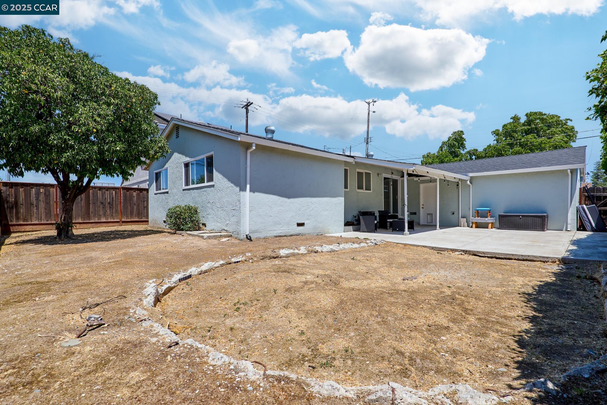 2704 Patricia Ave