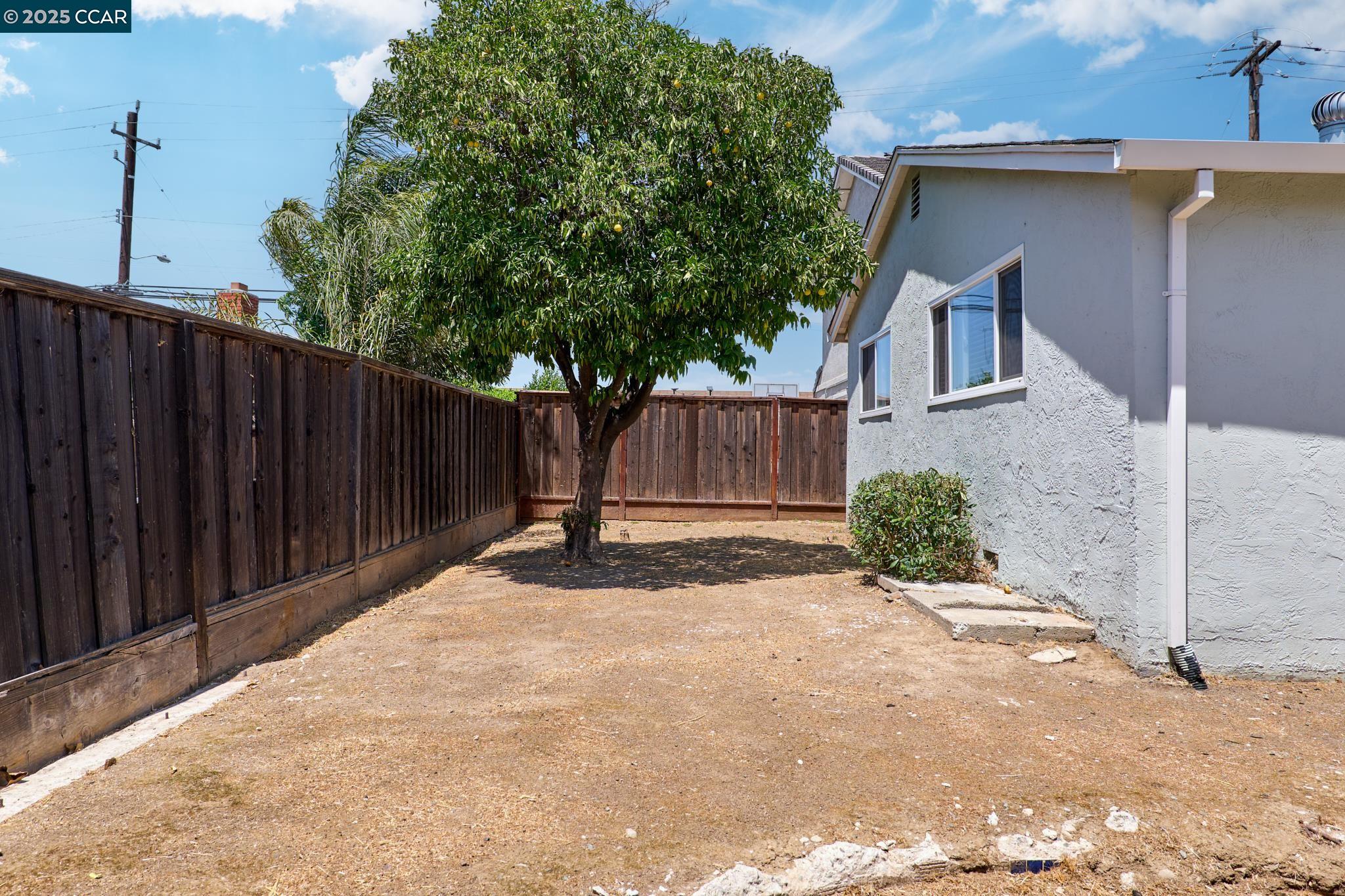 2704 Patricia Ave