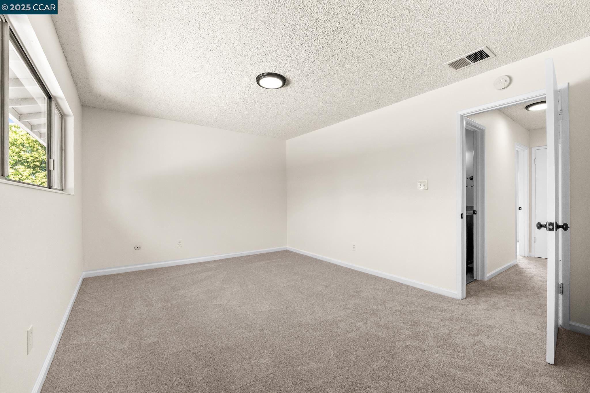 5 Meadowbrook Ave