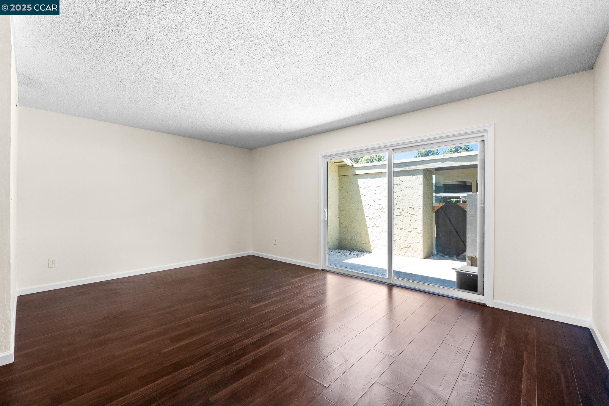 5 Meadowbrook Ave