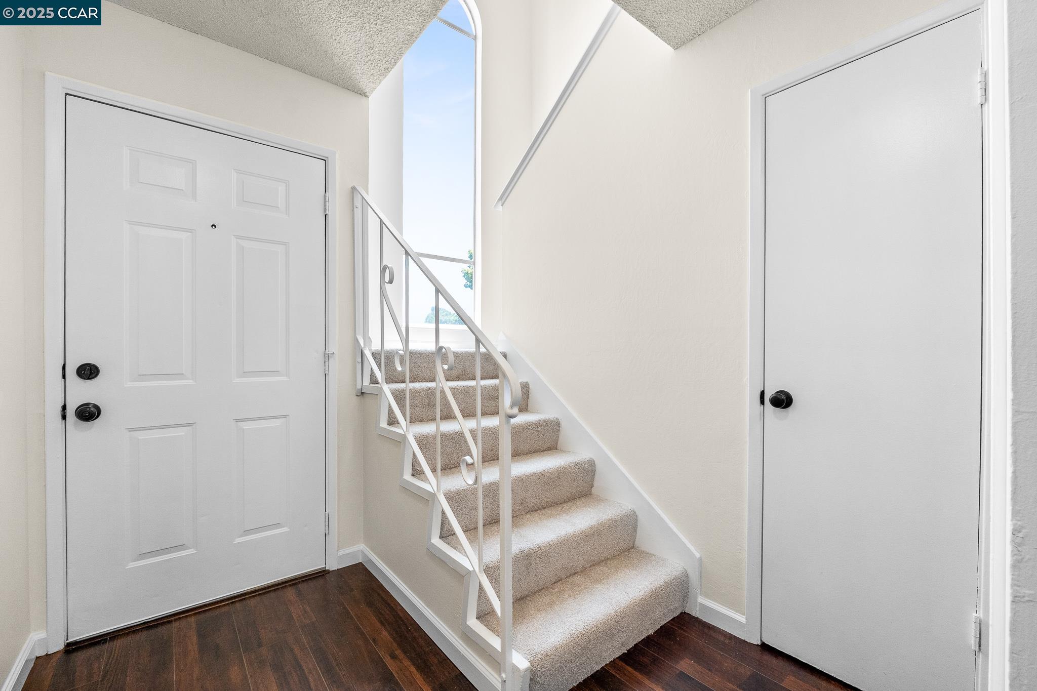 5 Meadowbrook Ave