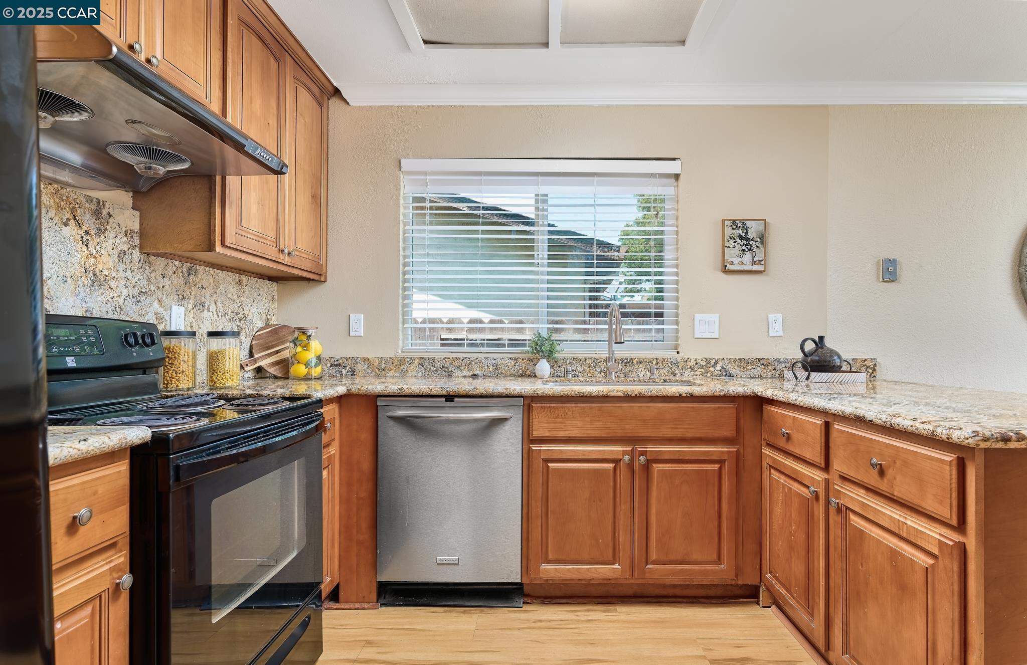 3972 Meadowbrook Cir
