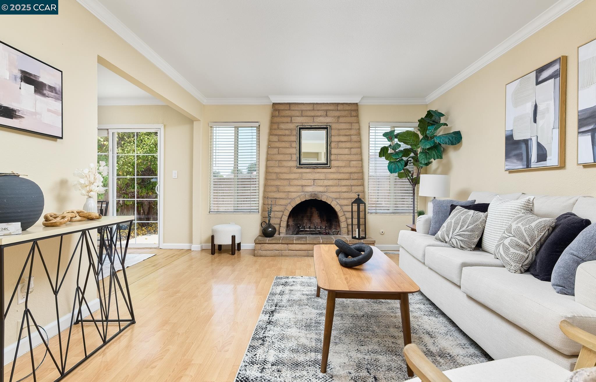 3972 Meadowbrook Cir