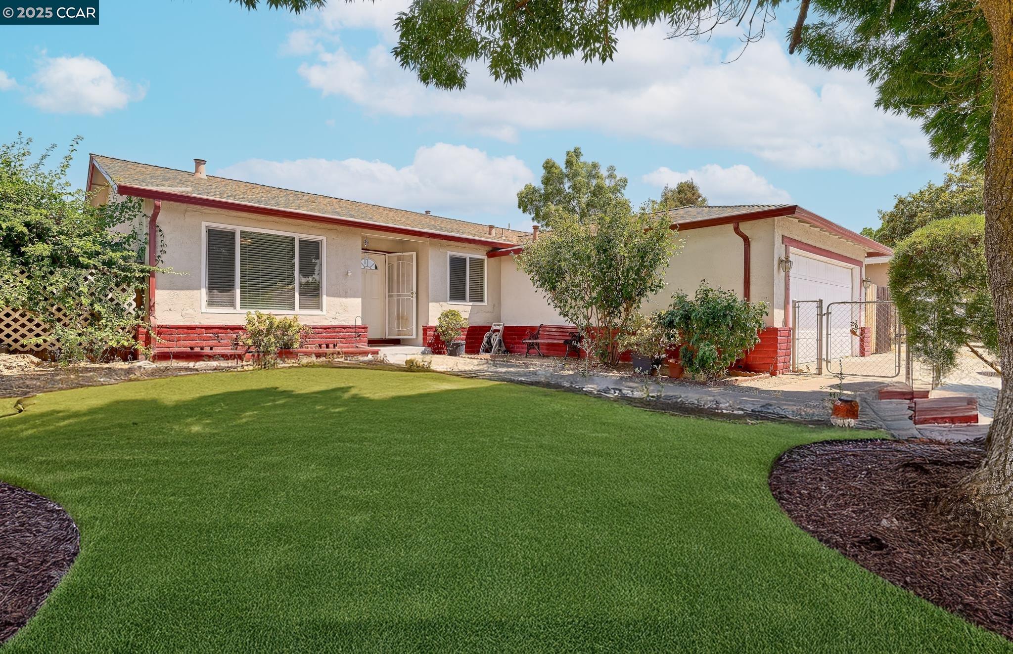 3972 Meadowbrook Cir