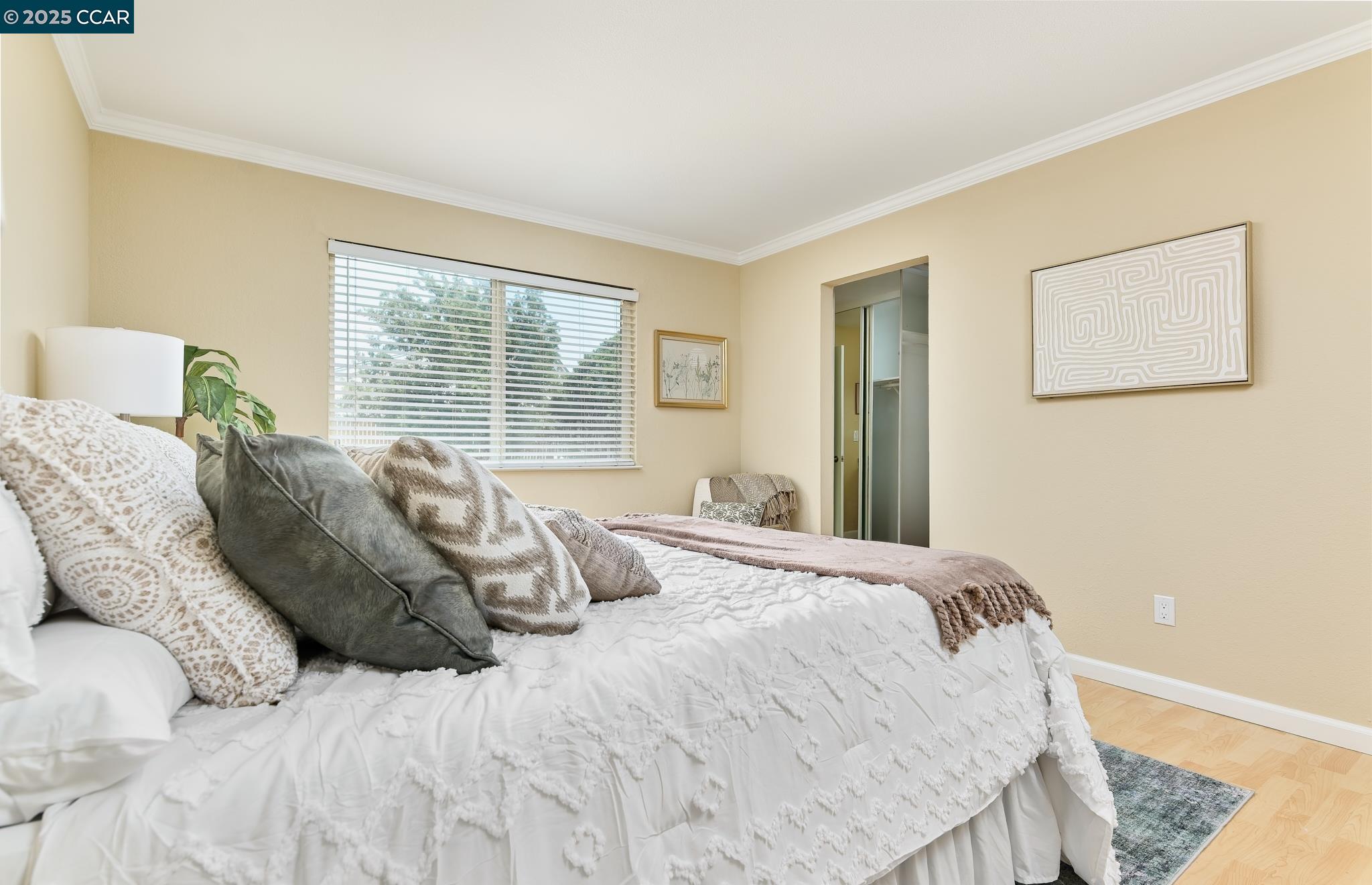 3972 Meadowbrook Cir