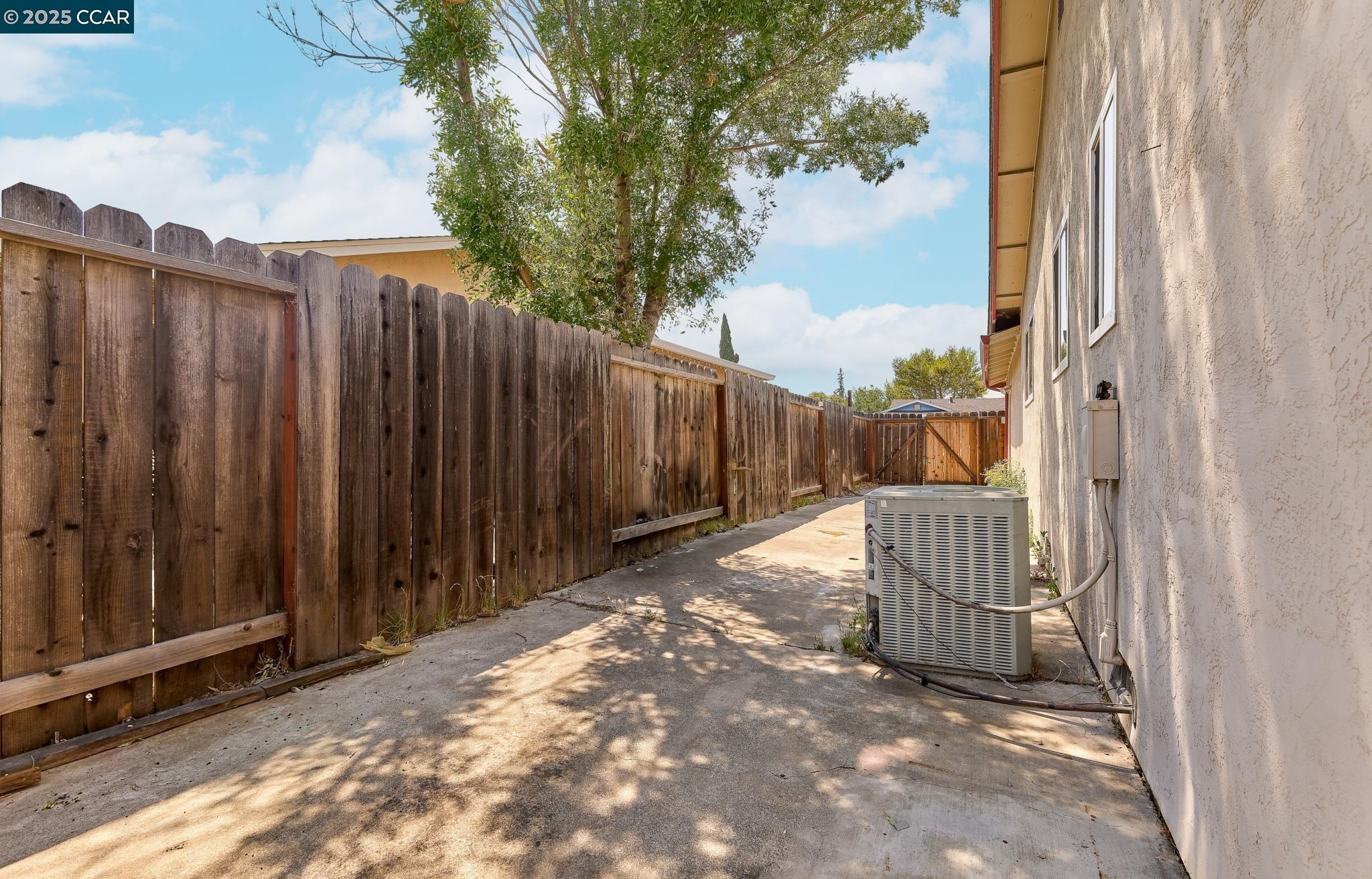 3972 Meadowbrook Cir