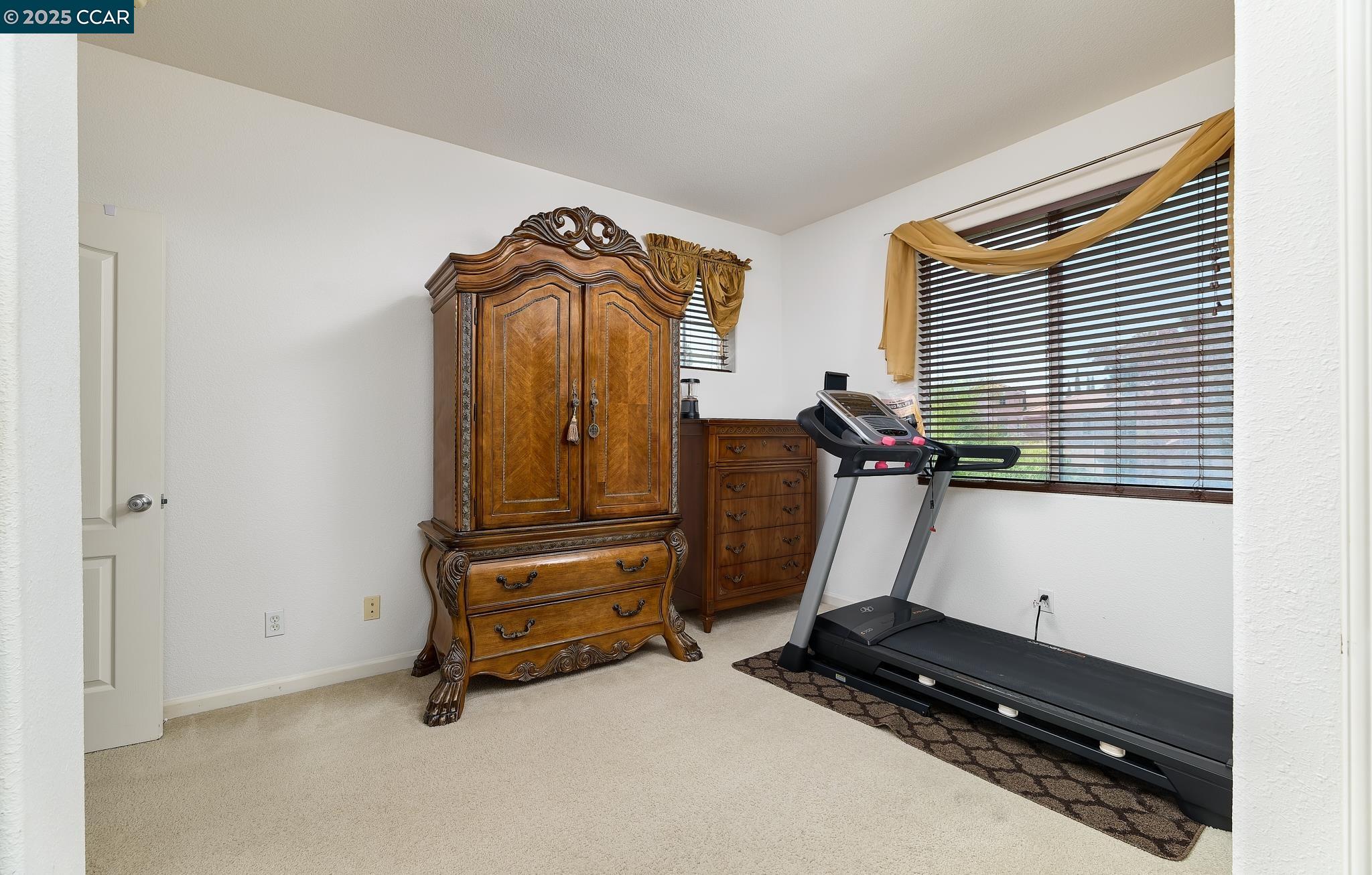 1835 Sanger Peak Way