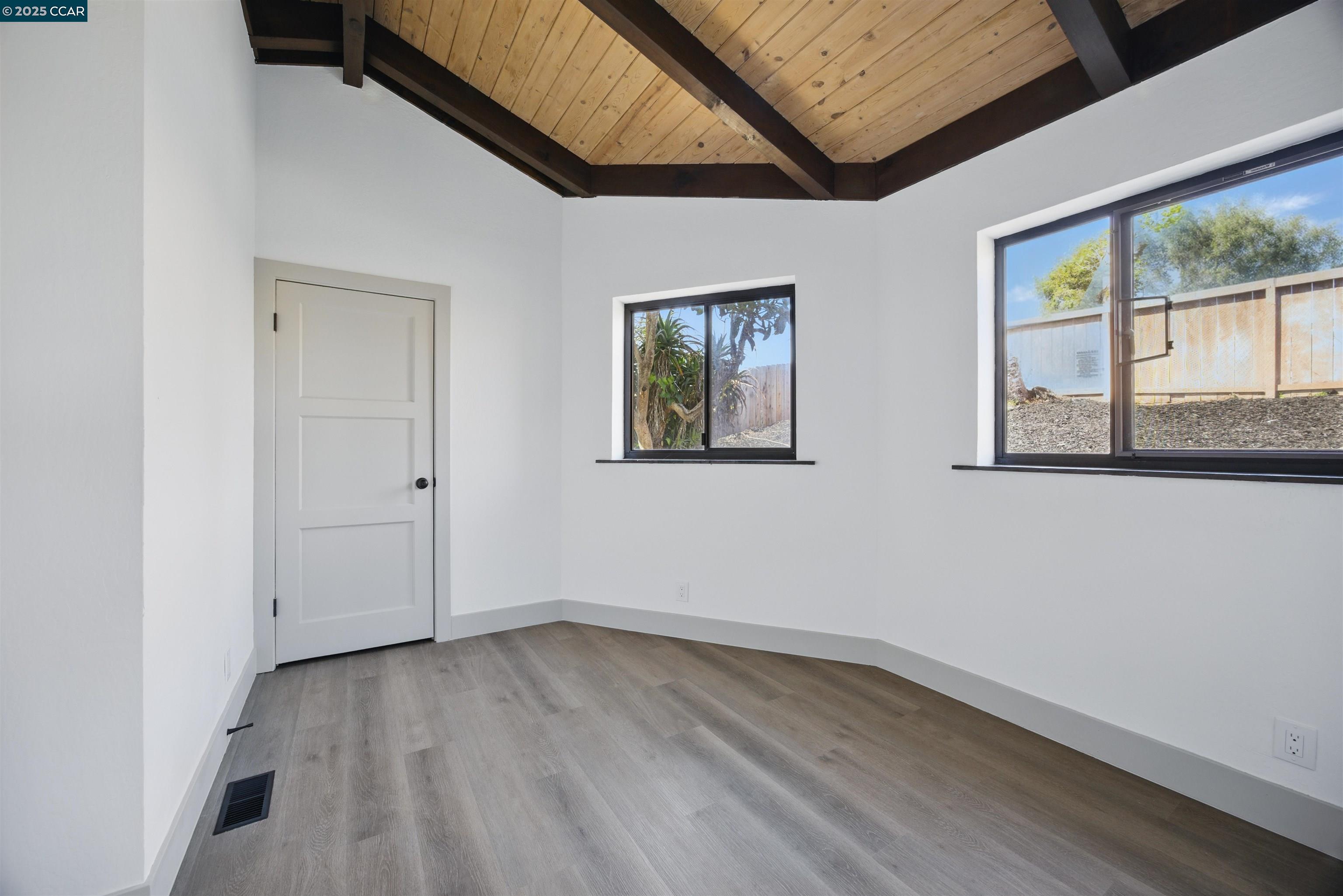 212 Indio Dr
