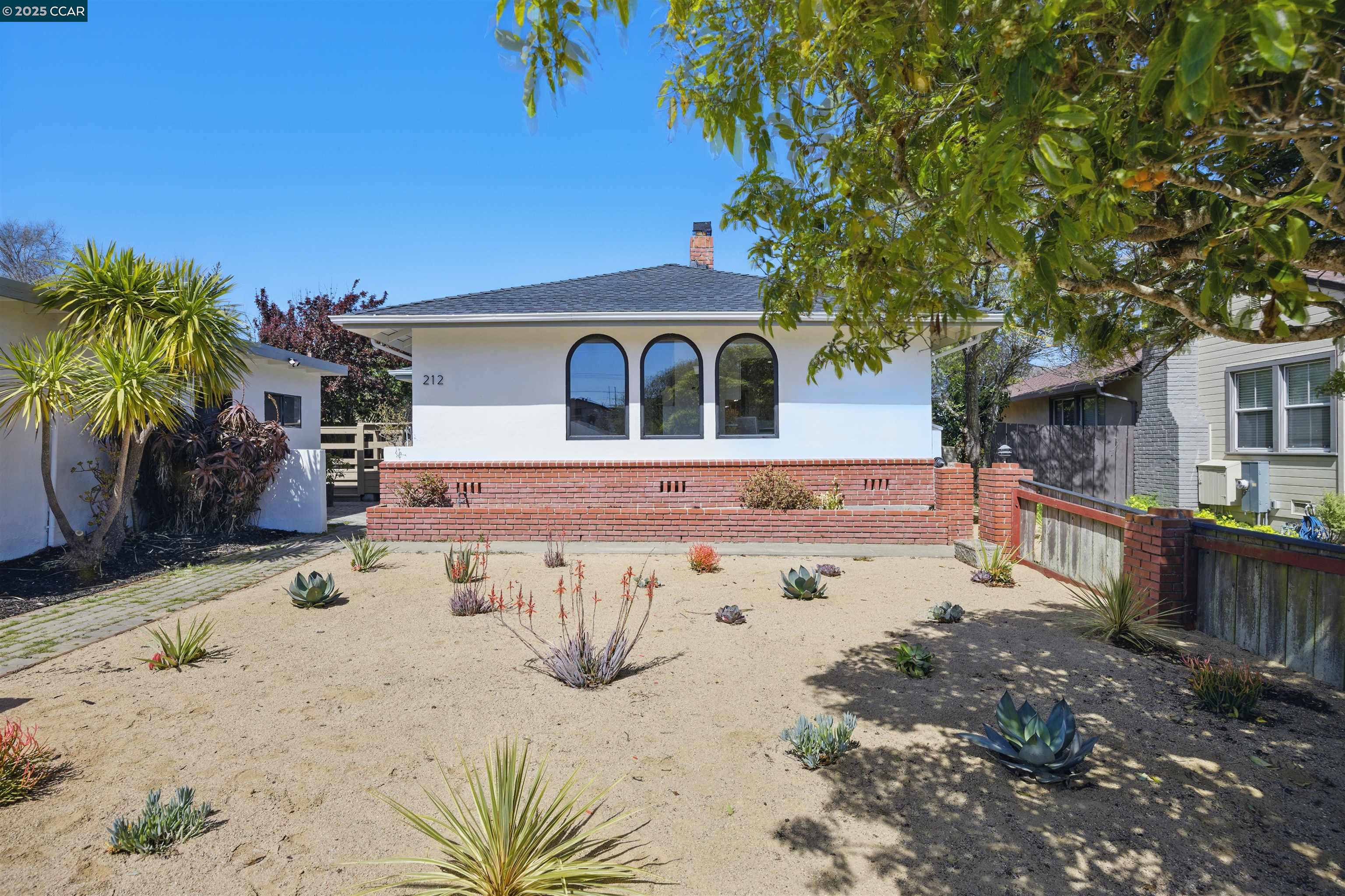 212 Indio Dr