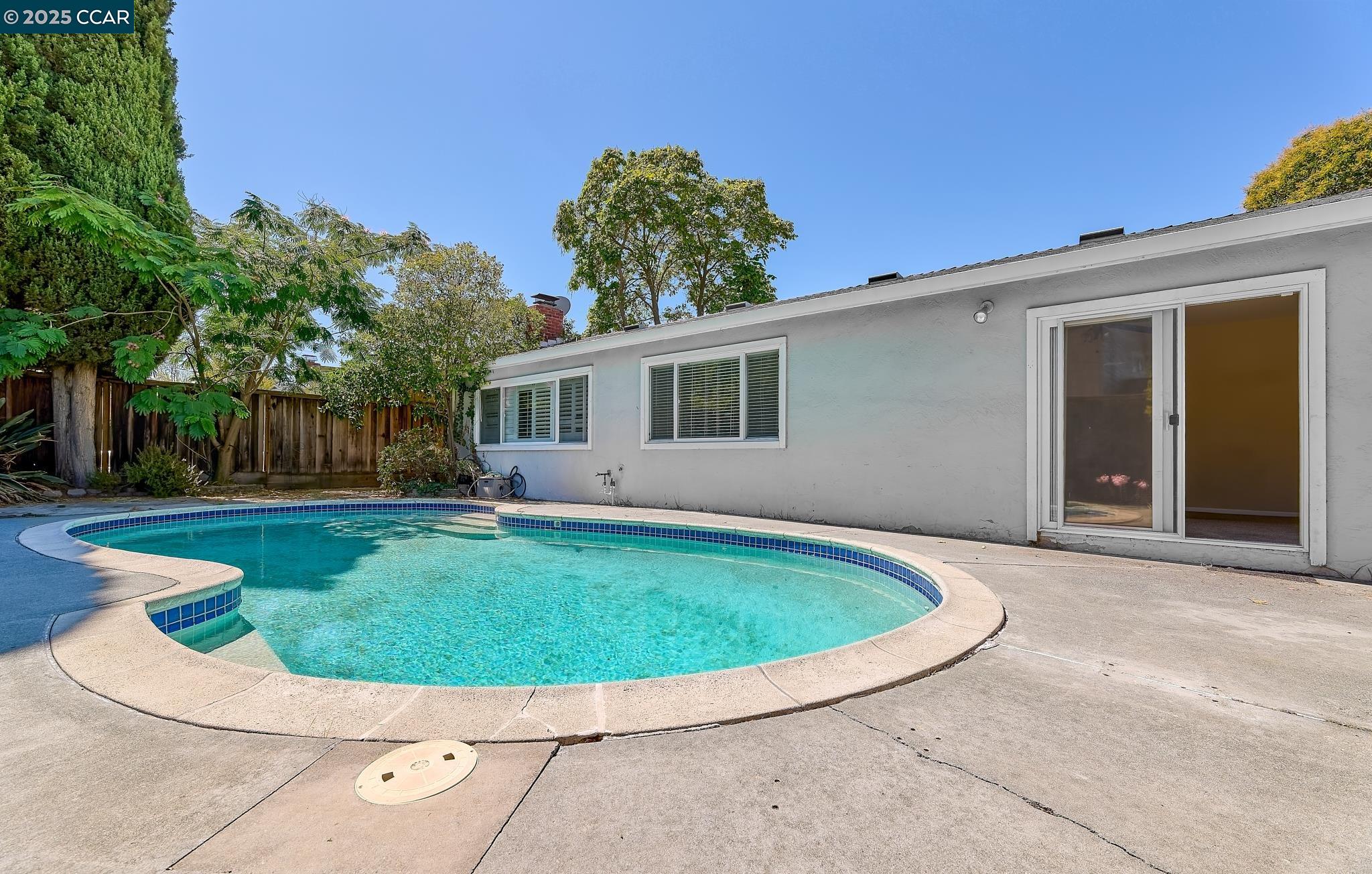 4119 Churchill Dr