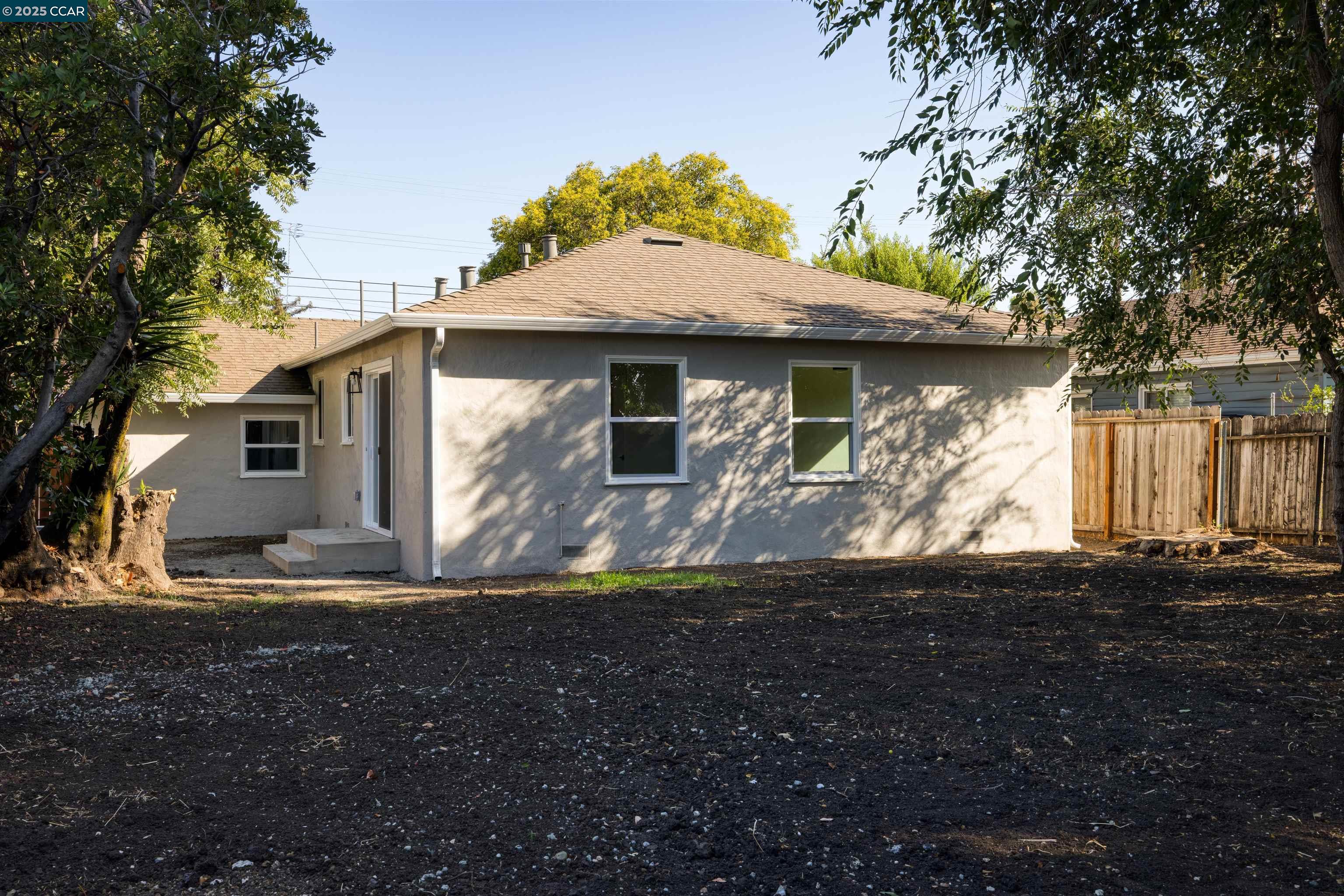 2250 Hickory Dr