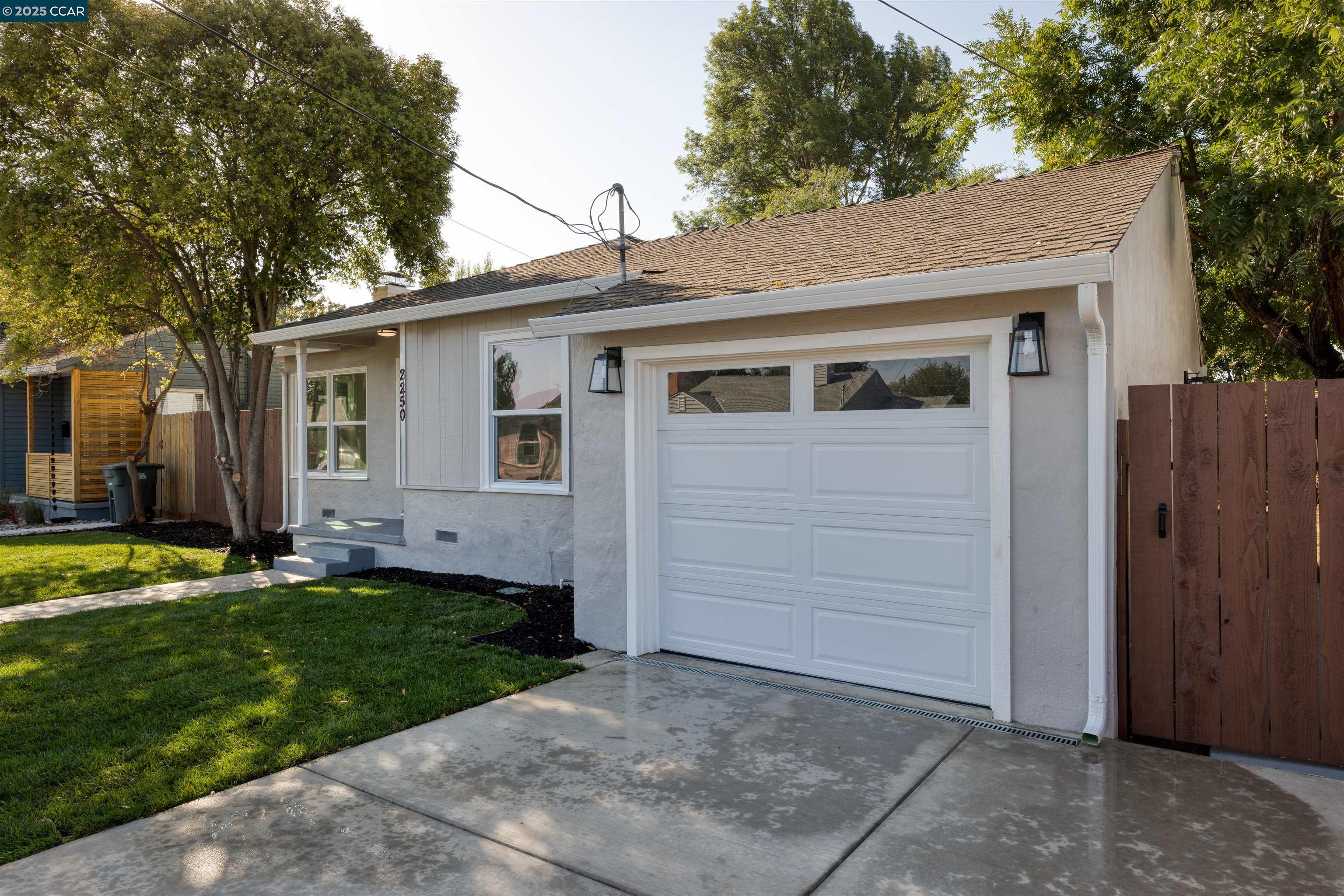 2250 Hickory Dr