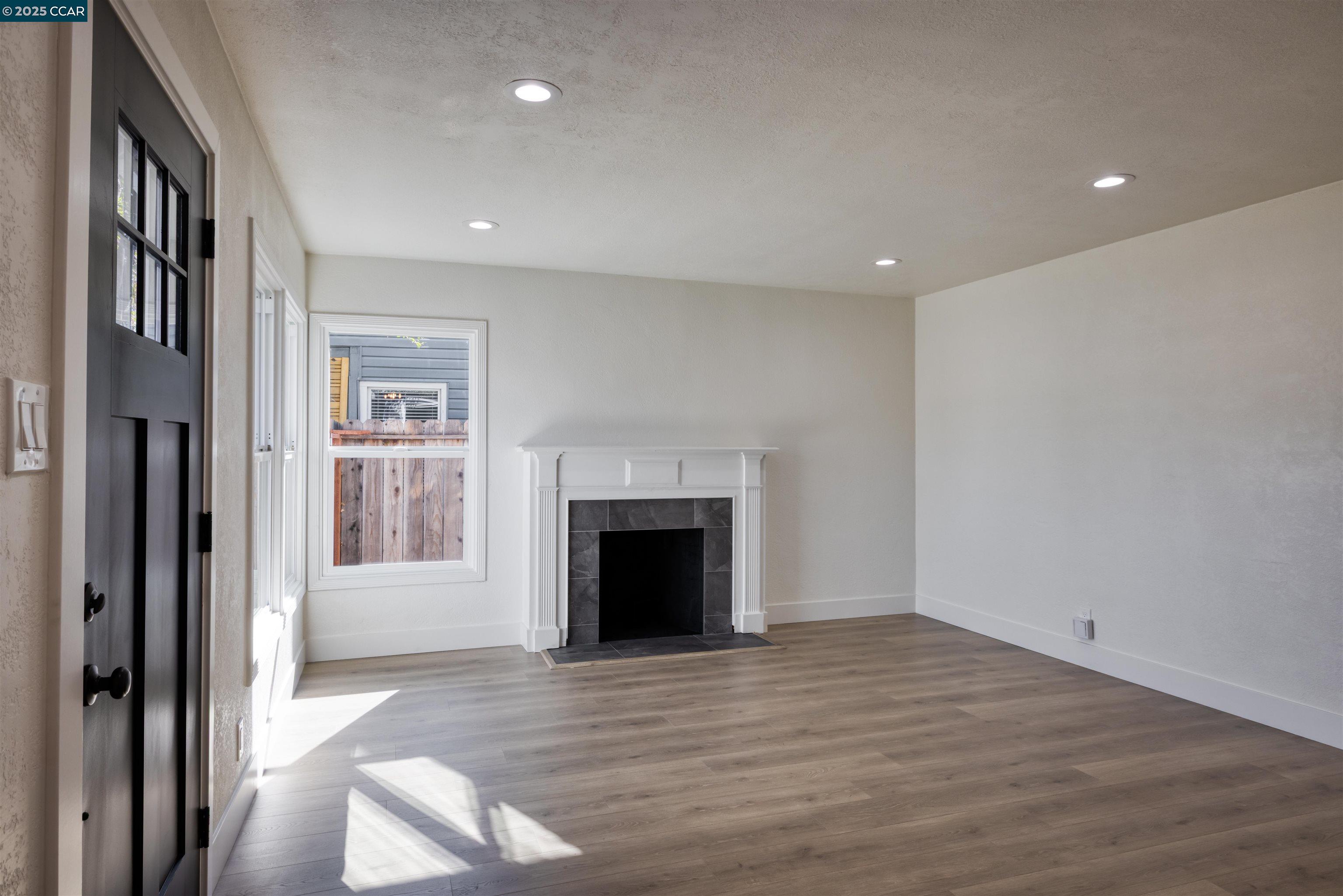 2250 Hickory Dr