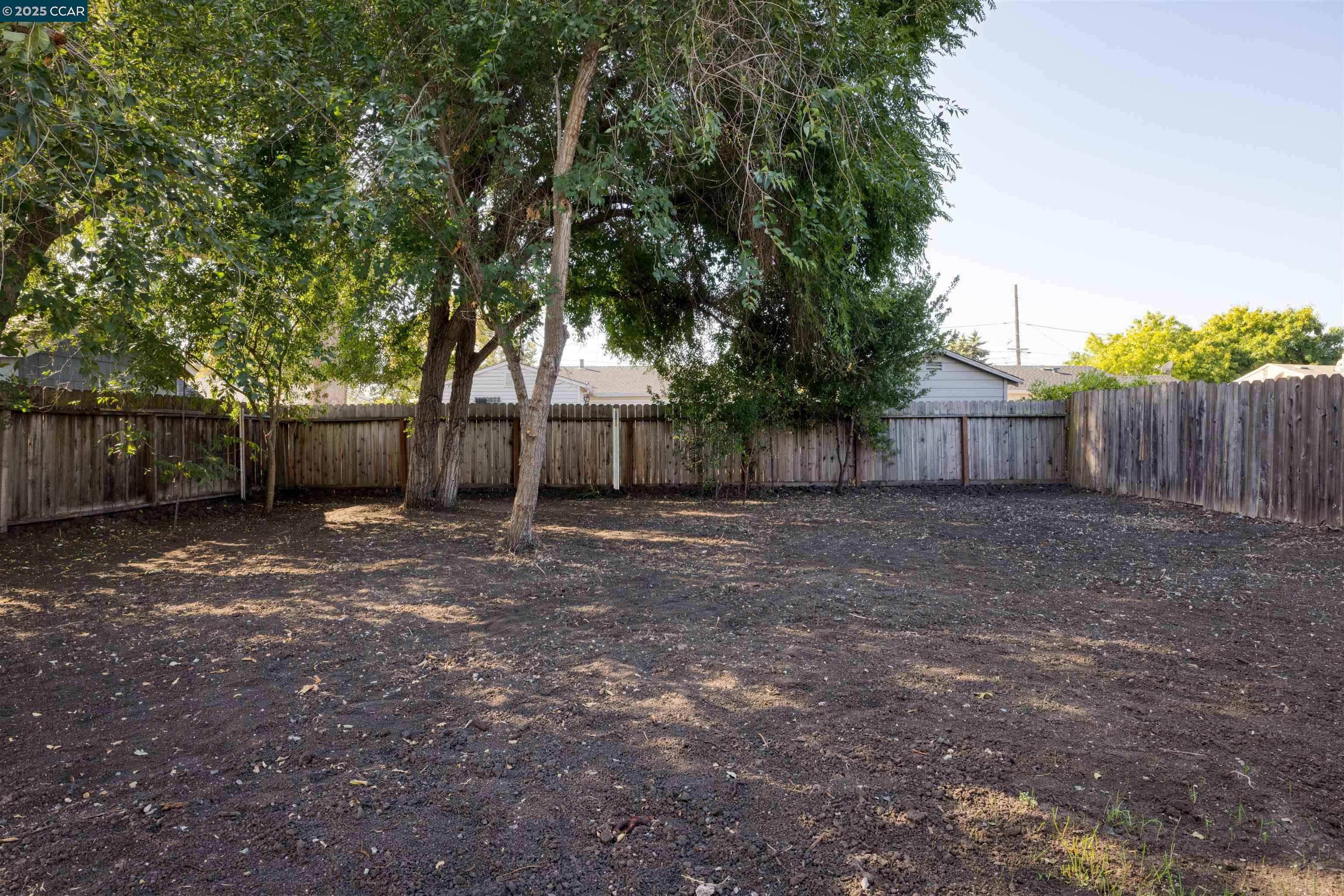 2250 Hickory Dr