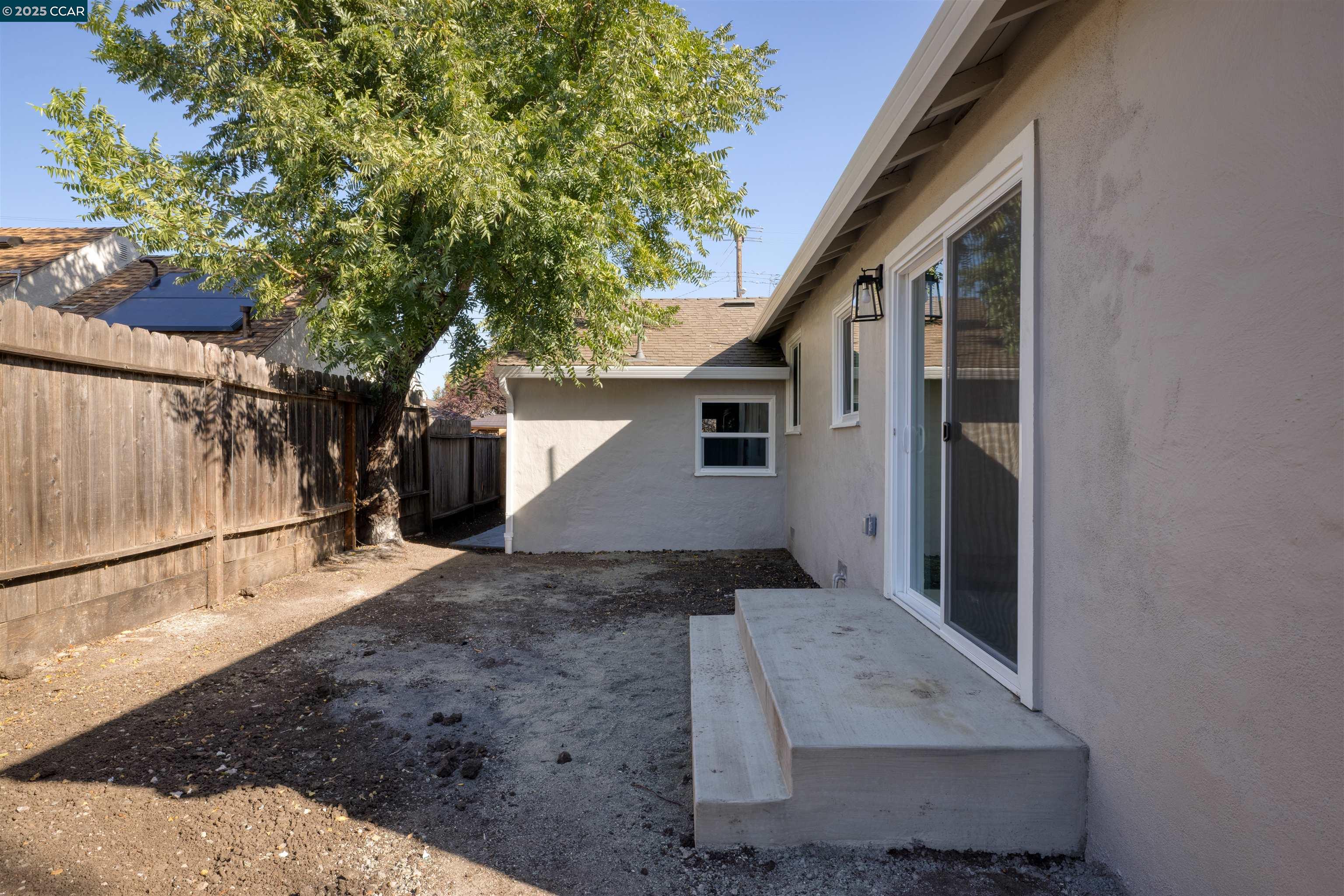 2250 Hickory Dr