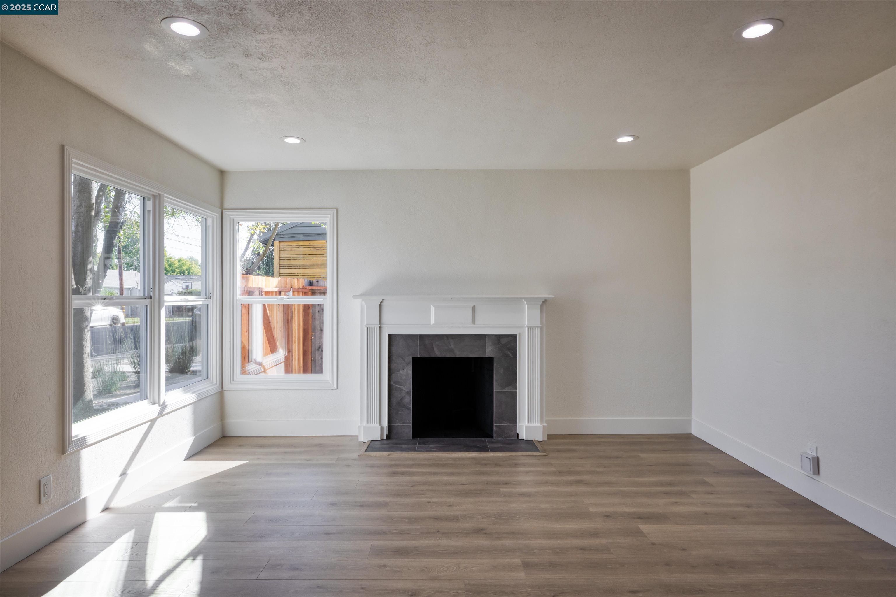 2250 Hickory Dr