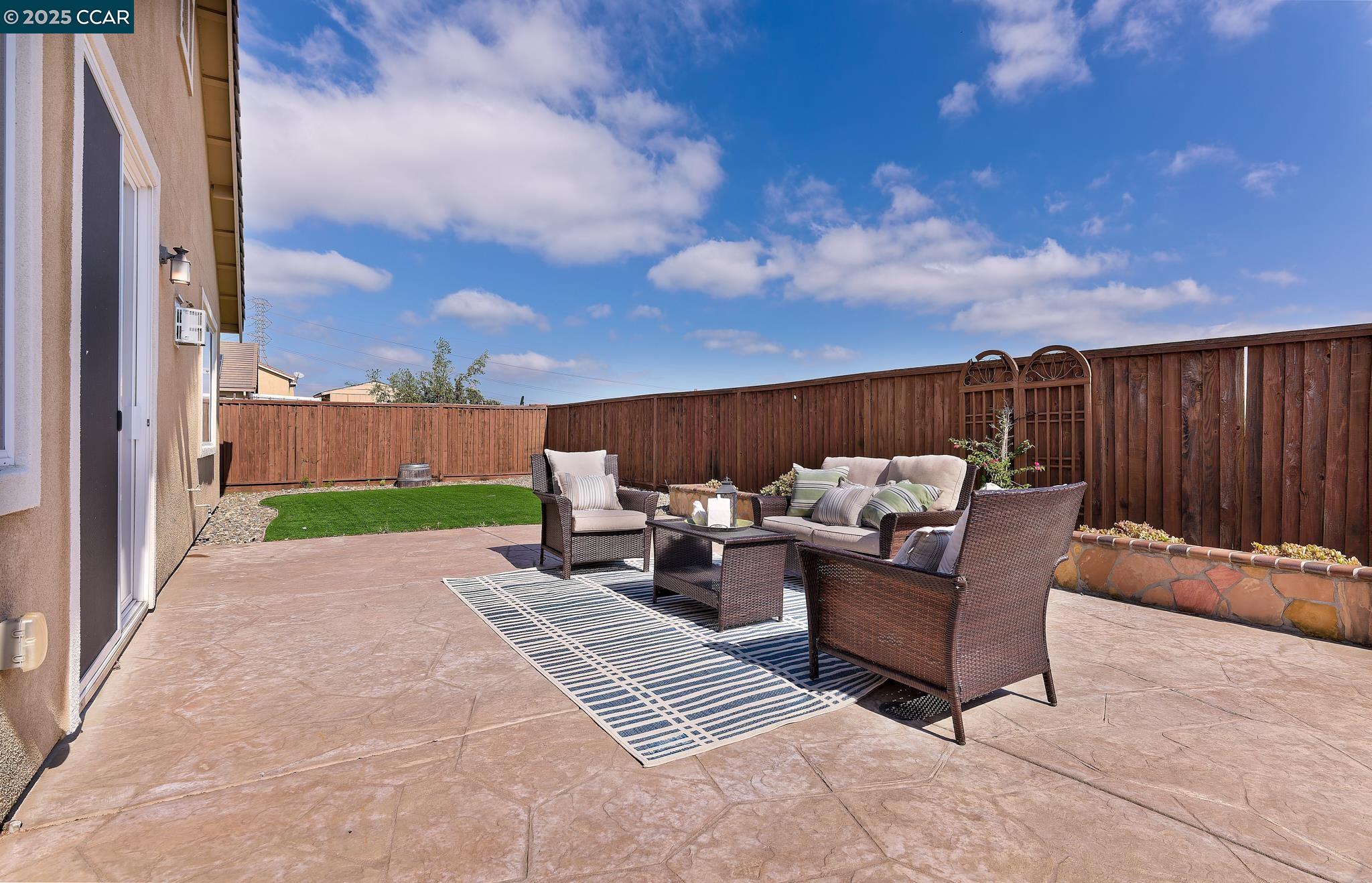 2447 Vallarta Dr