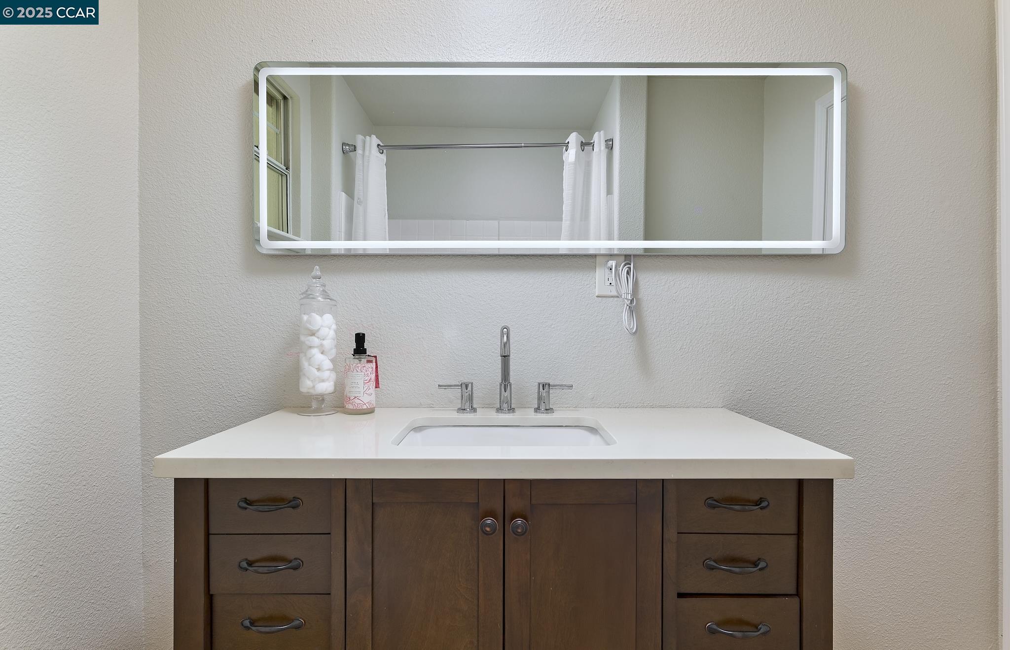 1307 W 8Th St, Antioch