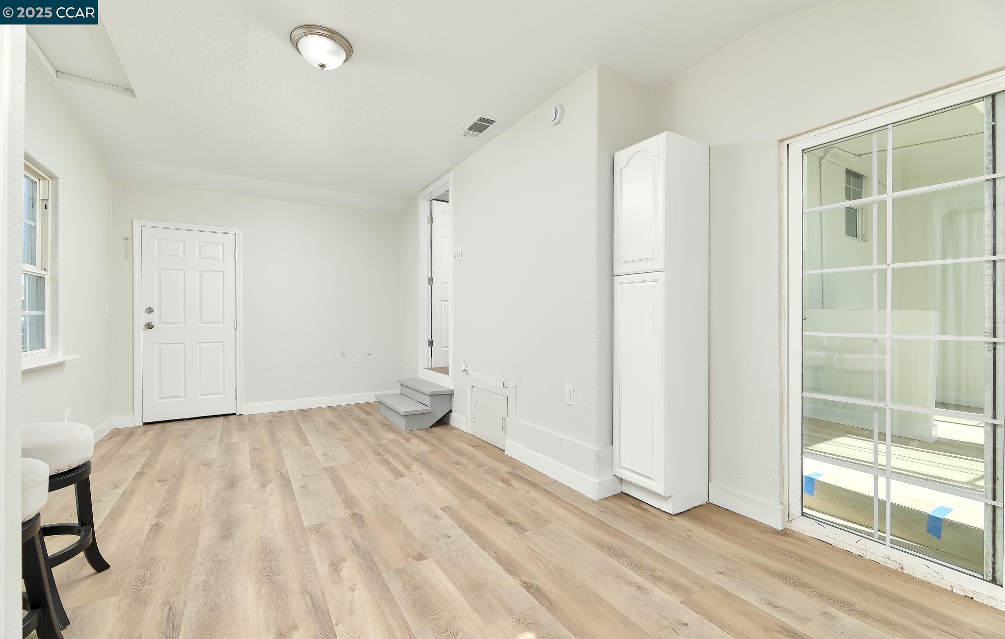 1307 W 8Th St, Antioch